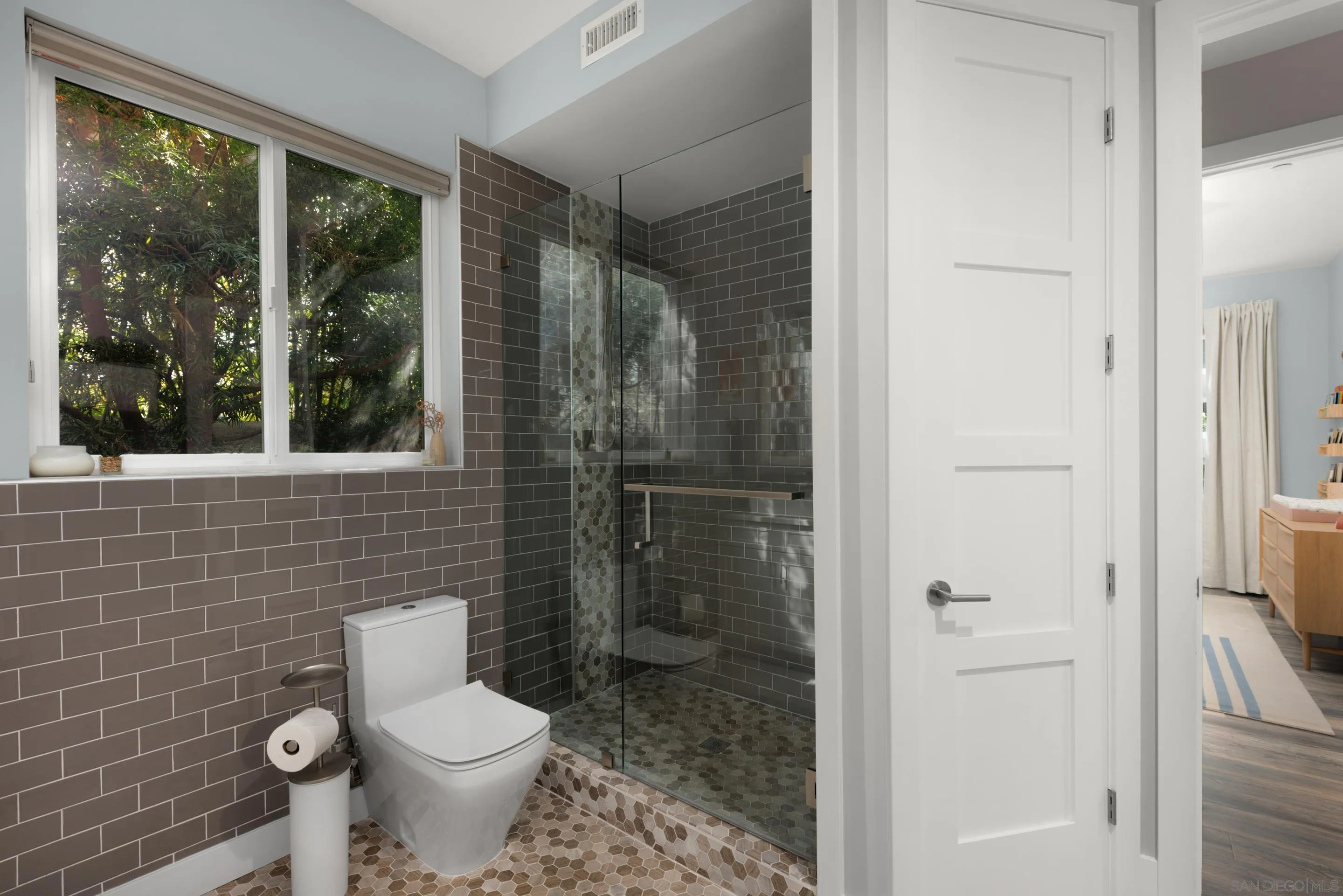 https://cdn.realtyfeed.com/cdn/127/260014234/b05c21da4b948e592bedda2744c7508b.webp