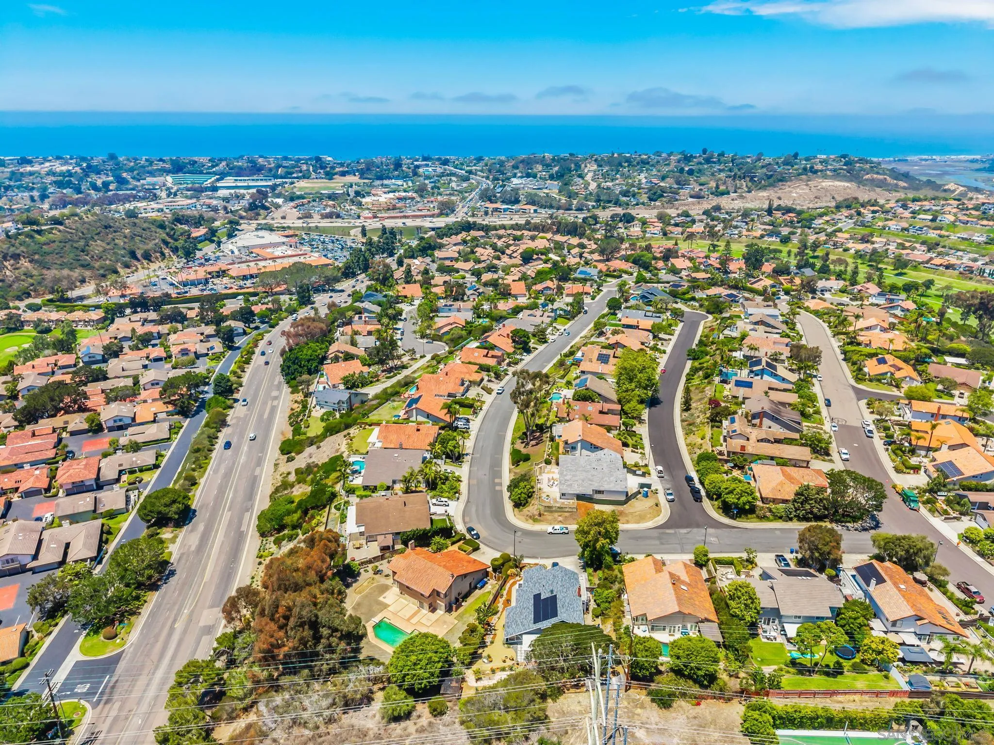 https://cdn.realtyfeed.com/cdn/127/260014238/08130112ea8e3b7c266f01727d6caa5e.webp