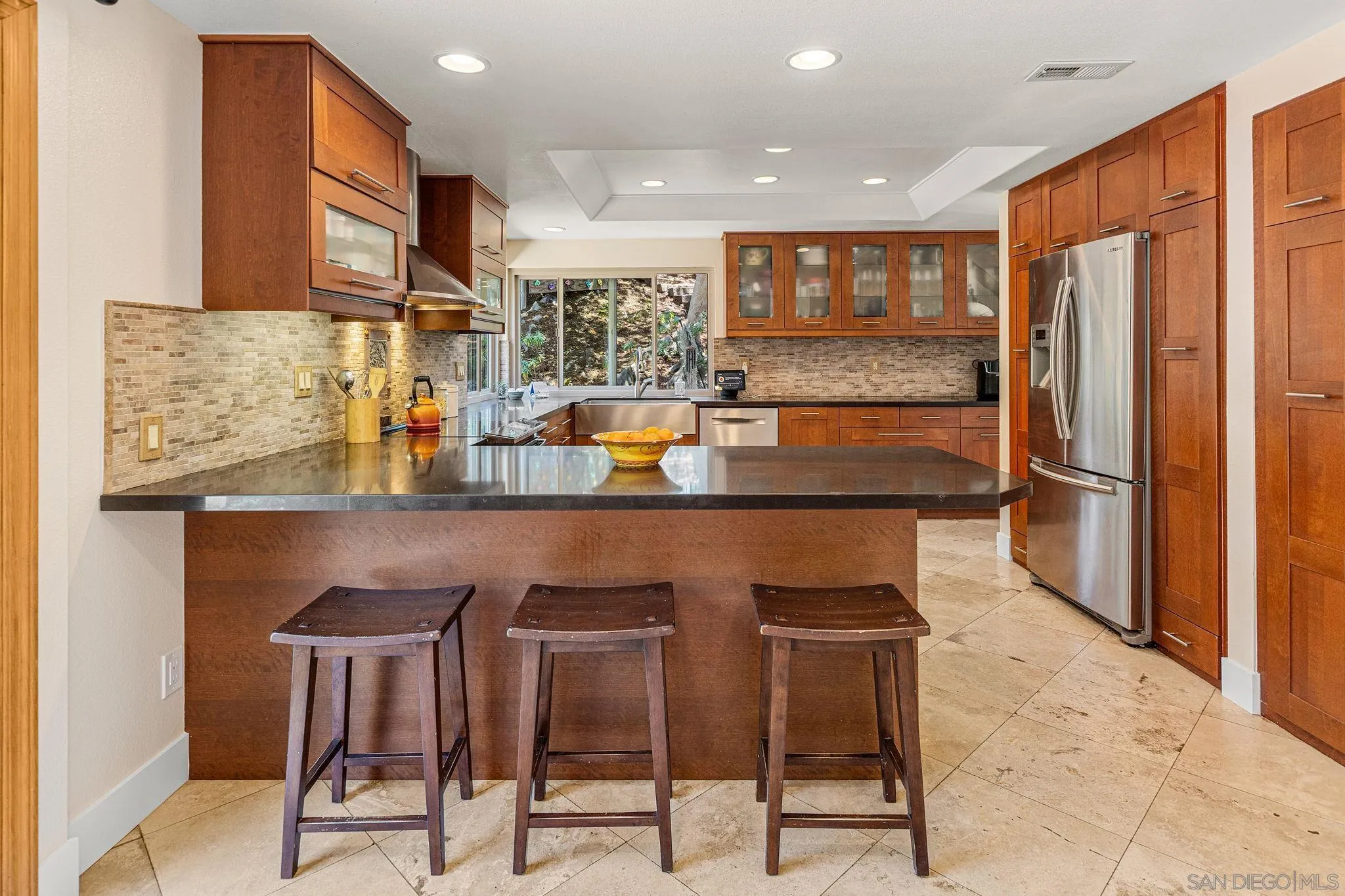 https://cdn.realtyfeed.com/cdn/127/260014238/30f21faca750a66eb362c3a975fd0387.webp