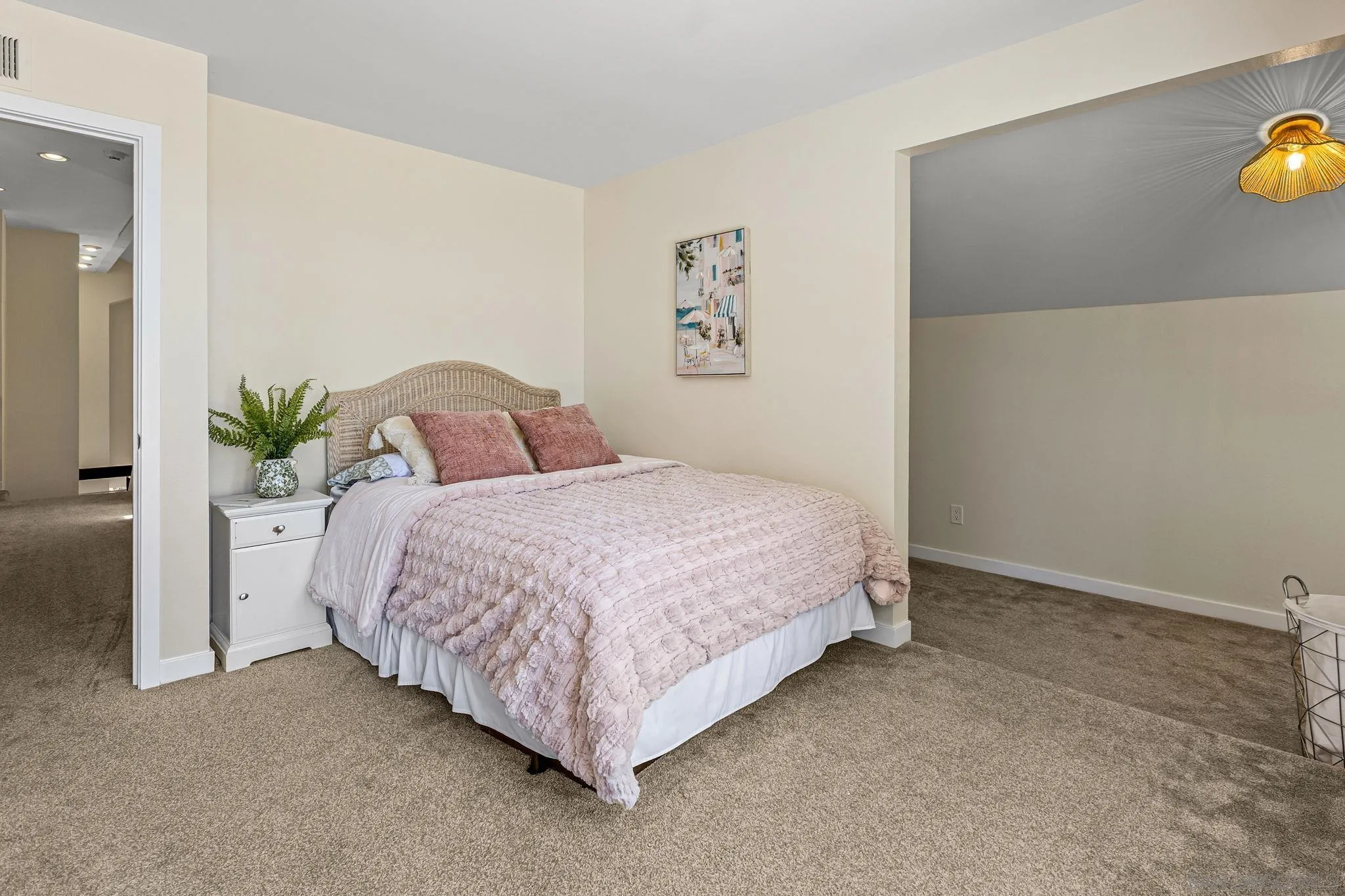 https://cdn.realtyfeed.com/cdn/127/260014238/8348f9edd6605968c9a7e3a6db26908b.webp
