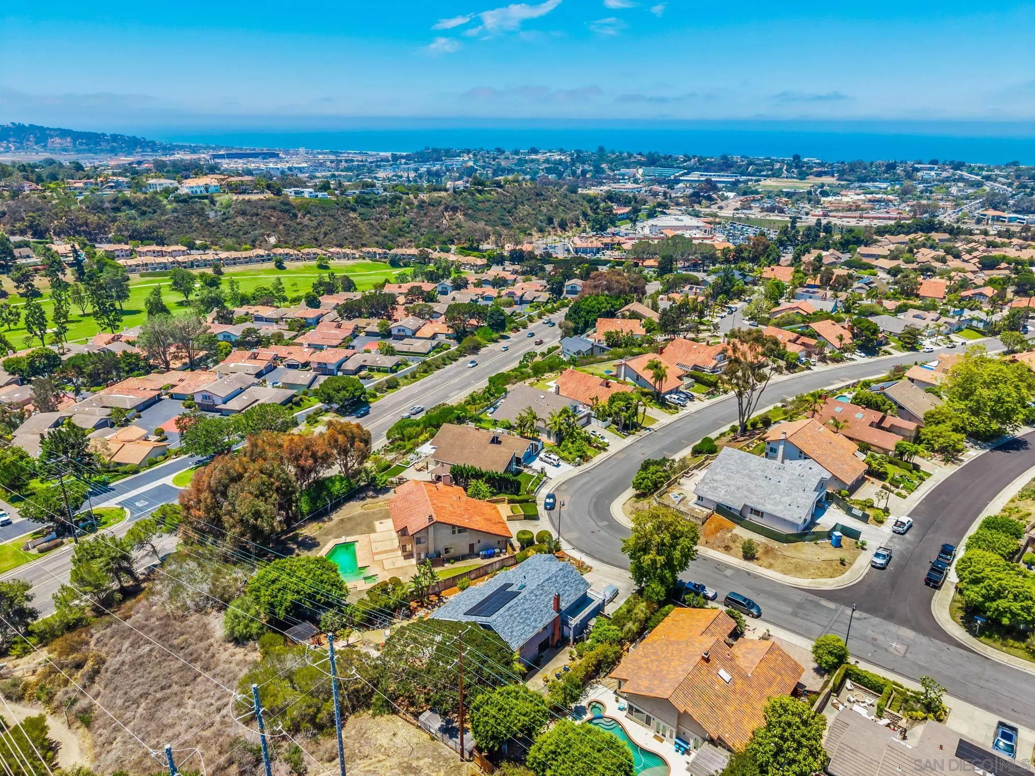 https://cdn.realtyfeed.com/cdn/127/260014238/9393416d69d4d2e7db447bfe4ba48d2f.webp