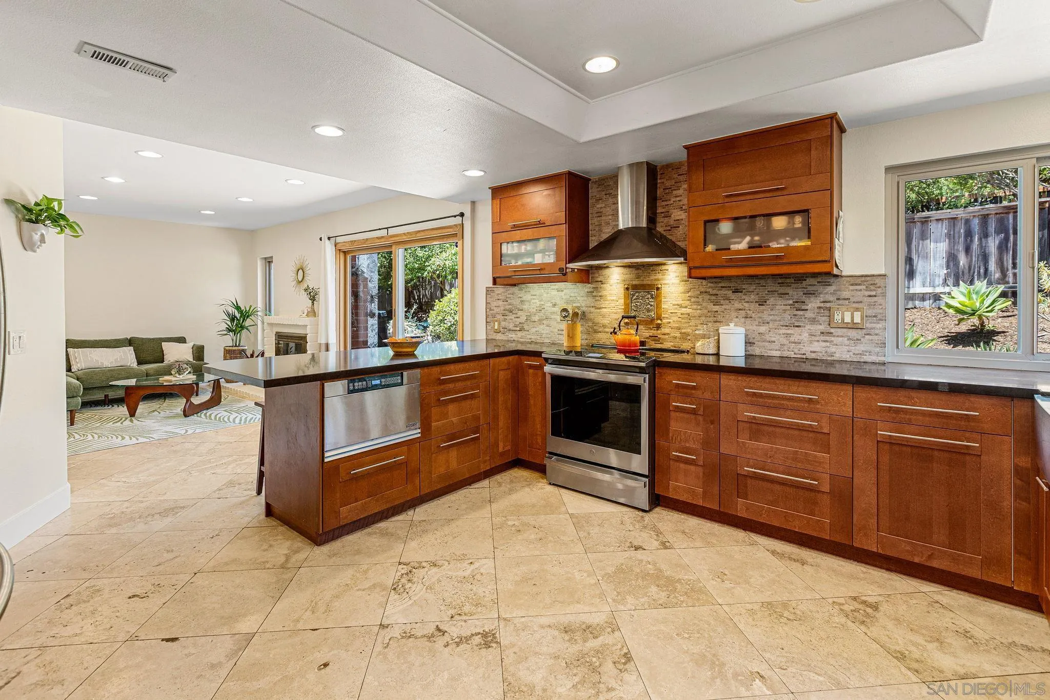 https://cdn.realtyfeed.com/cdn/127/260014238/ba7a55f5a3daa3ea62d444cac68f6d53.webp