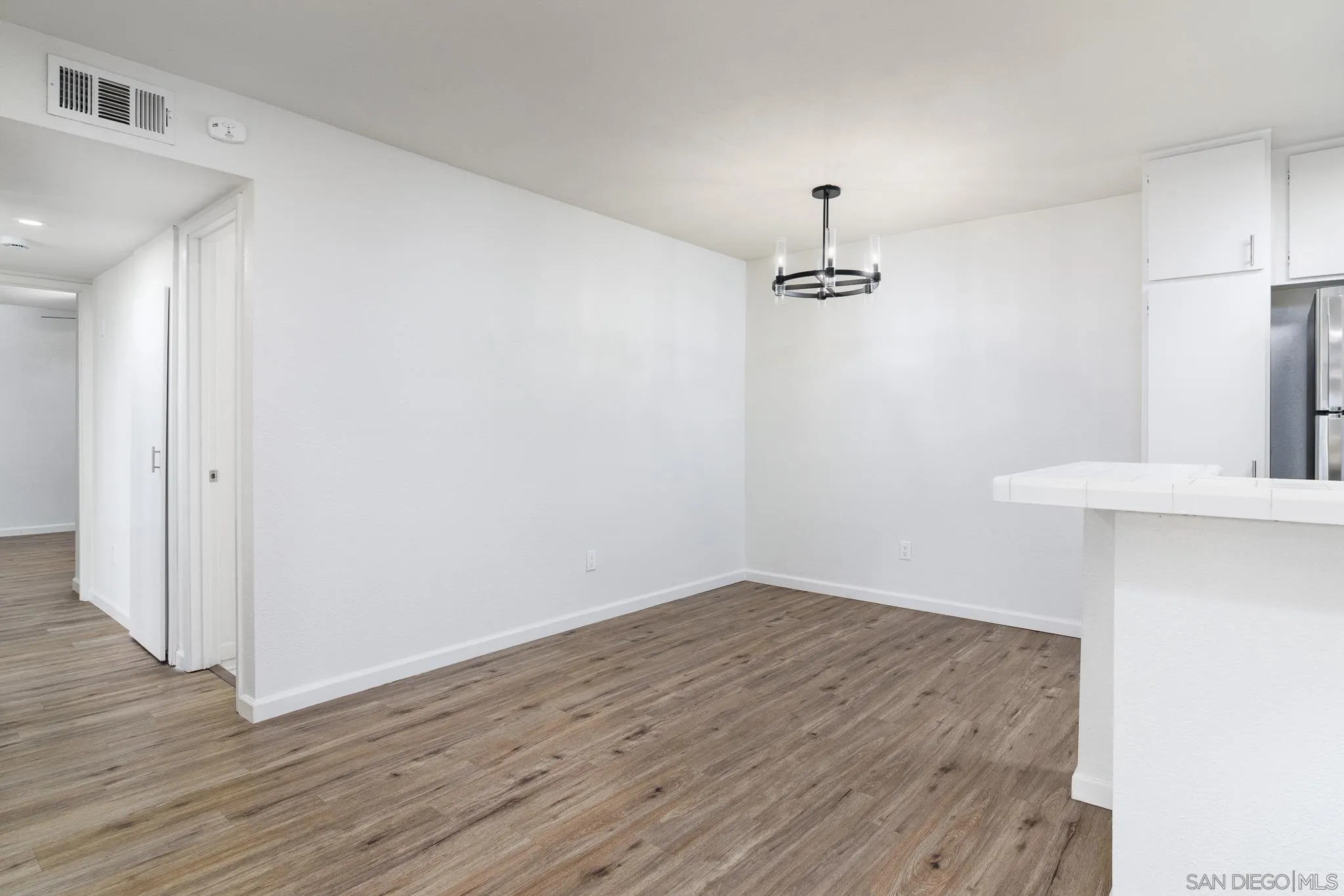 Photo #8: 260014239 Listing: Photo #8