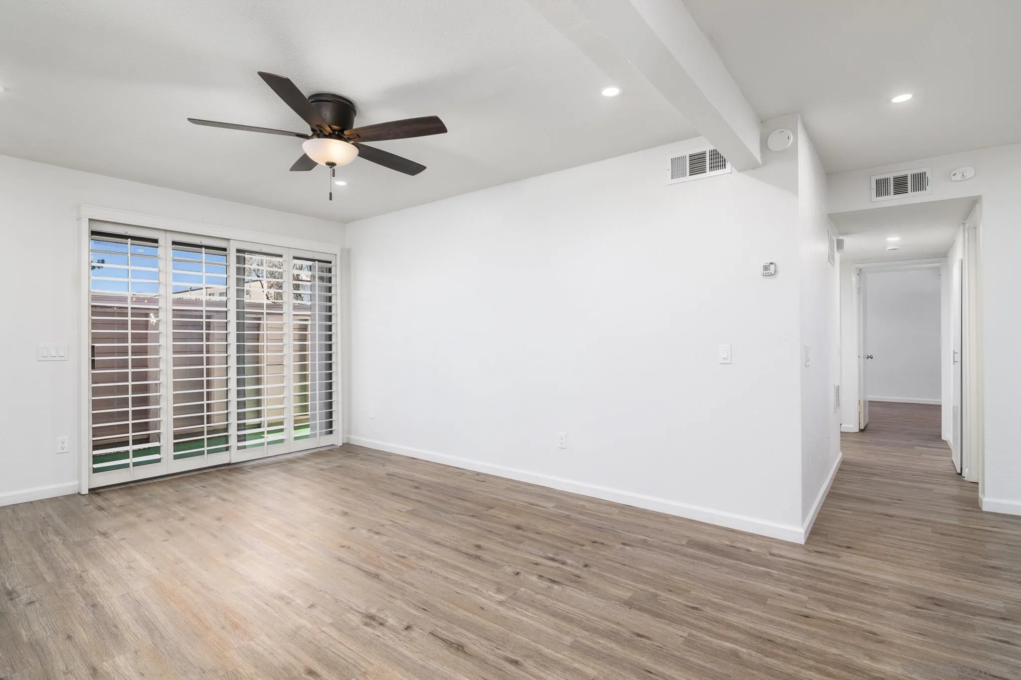 https://cdn.realtyfeed.com/cdn/127/260014239/3986056d0665050342a6fd7753f7cda0.webp