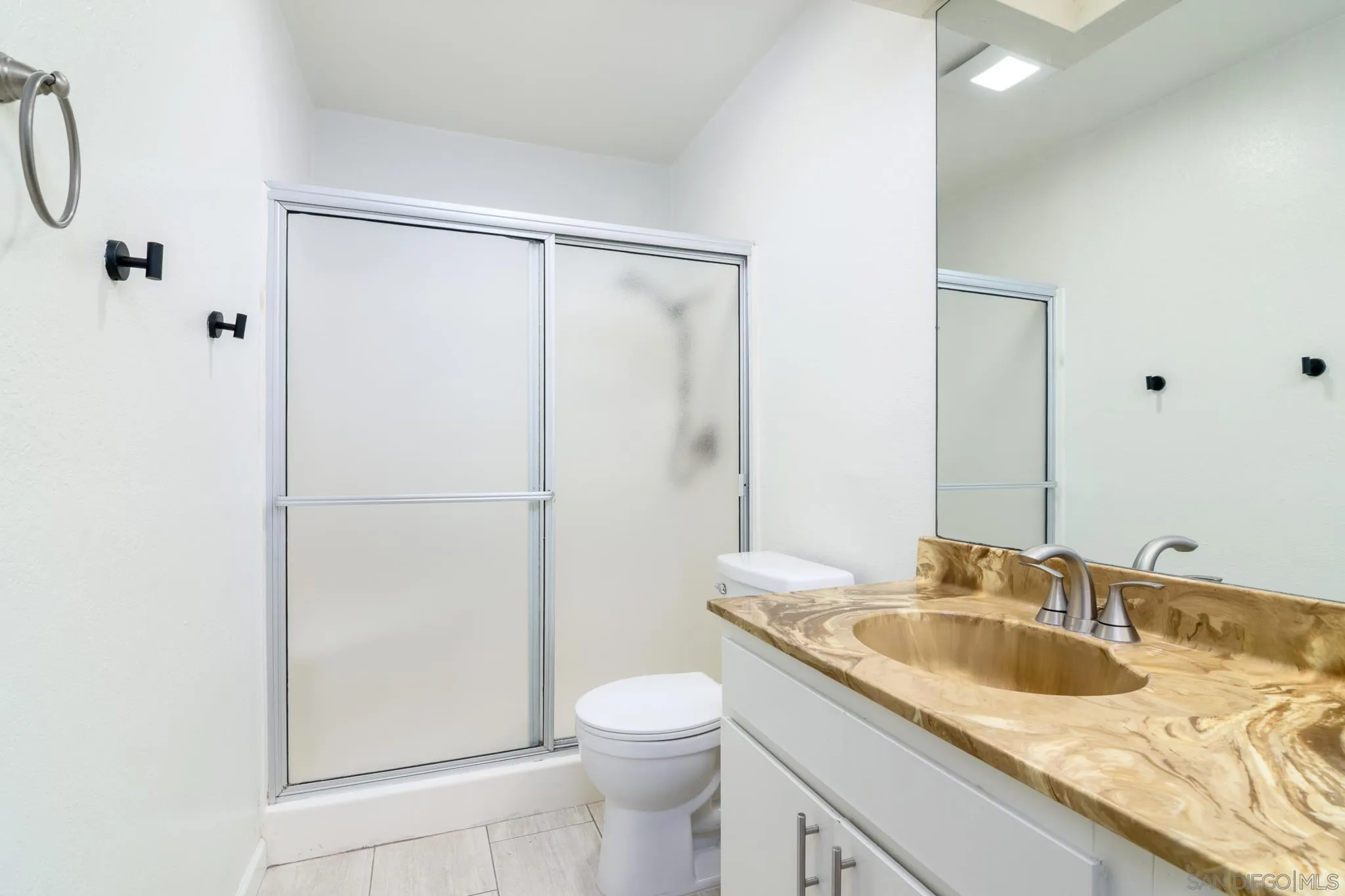 https://cdn.realtyfeed.com/cdn/127/260014239/4772a4be7419921f8f848c20f5f9c34e.webp