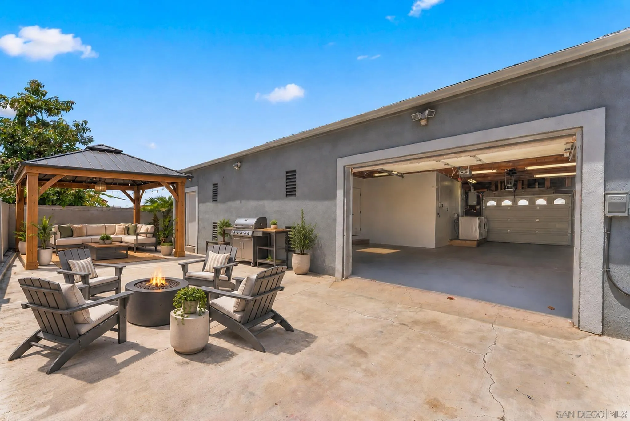 https://cdn.realtyfeed.com/cdn/127/260014240/03518e3b22f40fbdcc5348ef6a48eb2e.webp