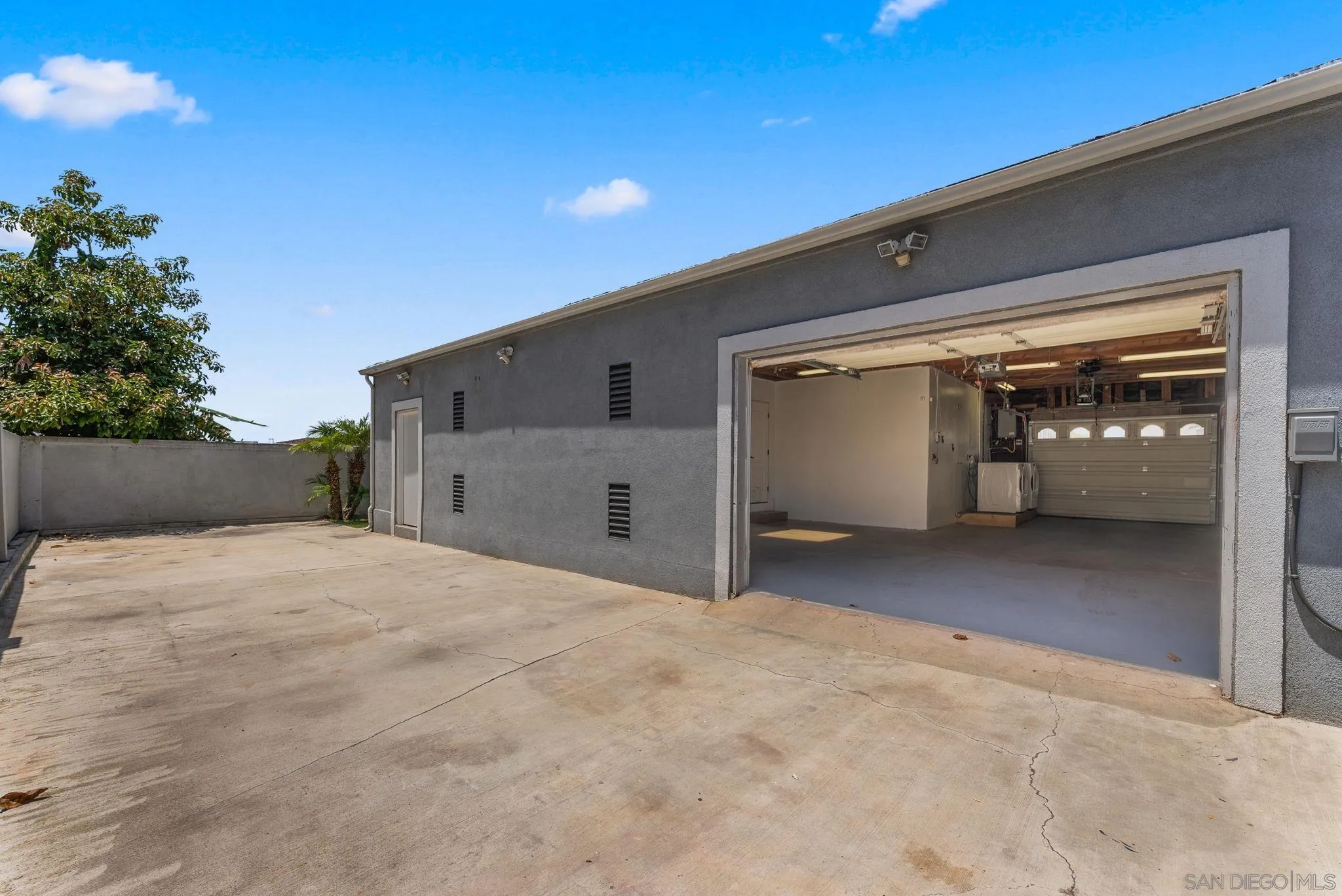 https://cdn.realtyfeed.com/cdn/127/260014240/22b208163e4c869431e7fa50eb04e7db.webp