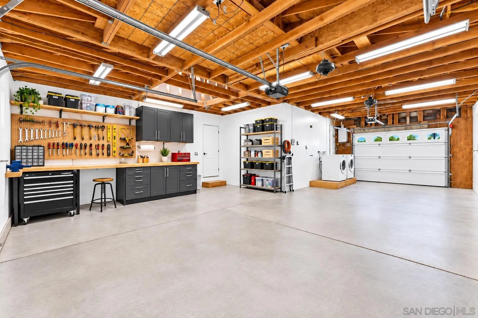 https://cdn.realtyfeed.com/cdn/127/260014240/9b174d0ddc0fc4a67fcda65e768dd157.webp