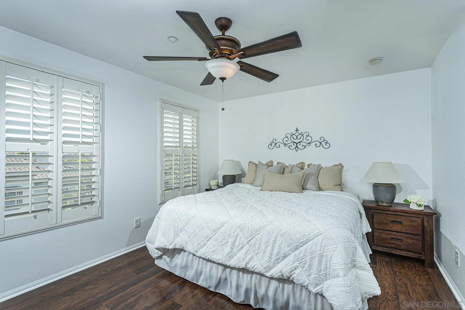 https://cdn.realtyfeed.com/cdn/127/260014242/30bdc90db2cce31dfe11a3b9bc7f7a51.webp