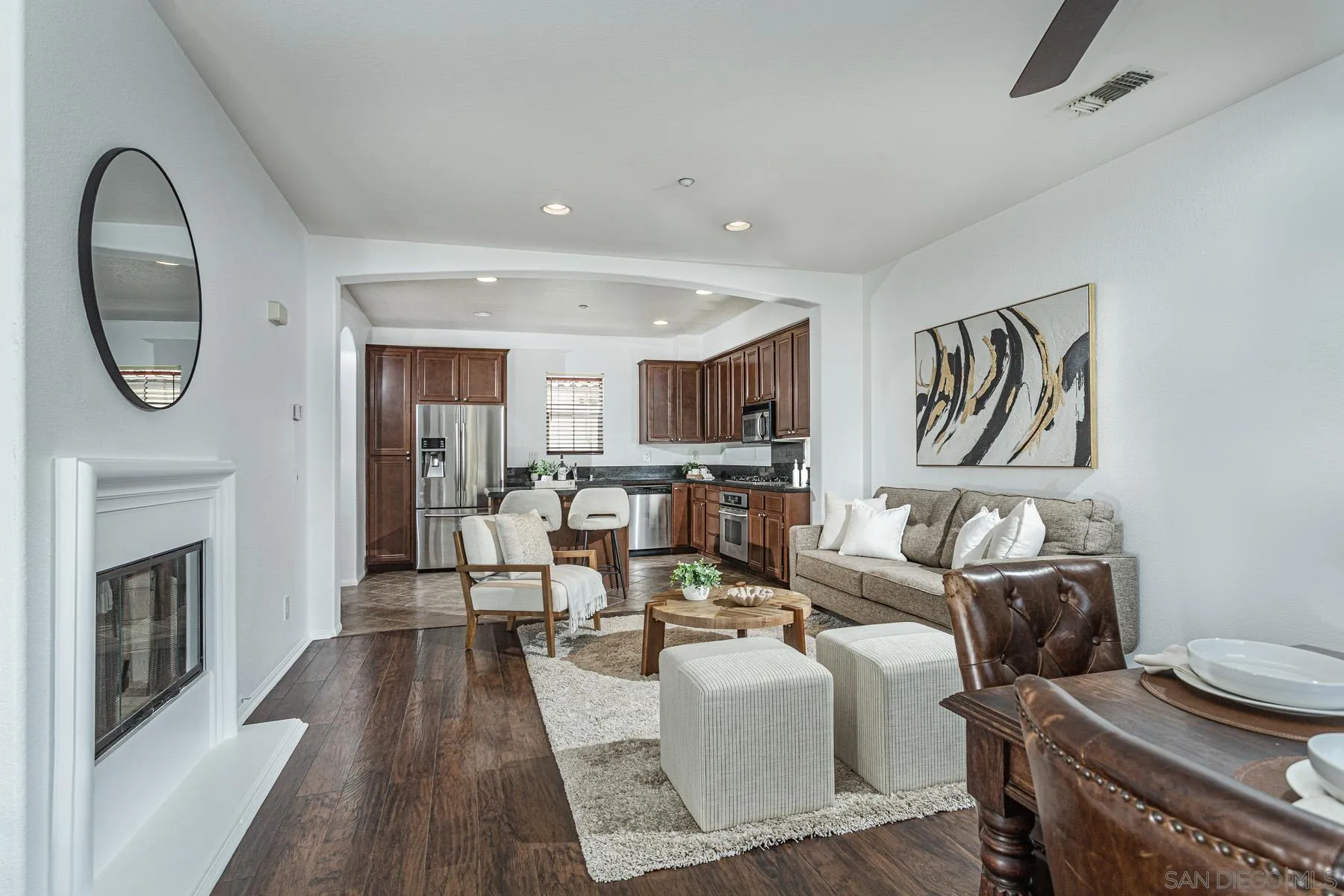 https://cdn.realtyfeed.com/cdn/127/260014242/9938732668e8810beb8f063fc7b7339b.webp