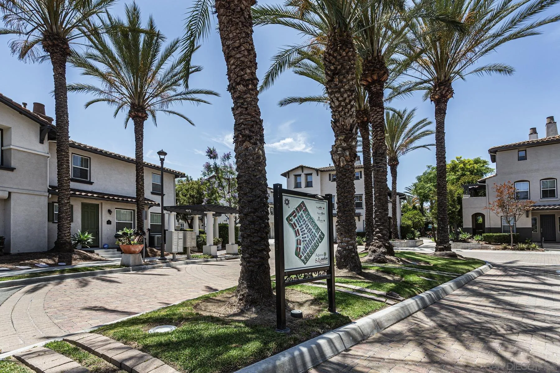 https://cdn.realtyfeed.com/cdn/127/260014242/f85dfd9a0f70a2568fb36b4b16955d24.webp