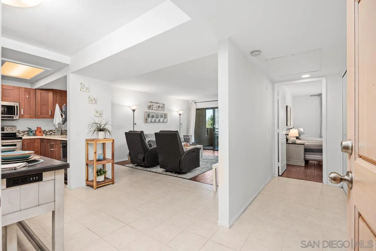 https://cdn.realtyfeed.com/cdn/127/260014243/c106015ce4a4c1a72f5d8d8eb928bb7e.webp