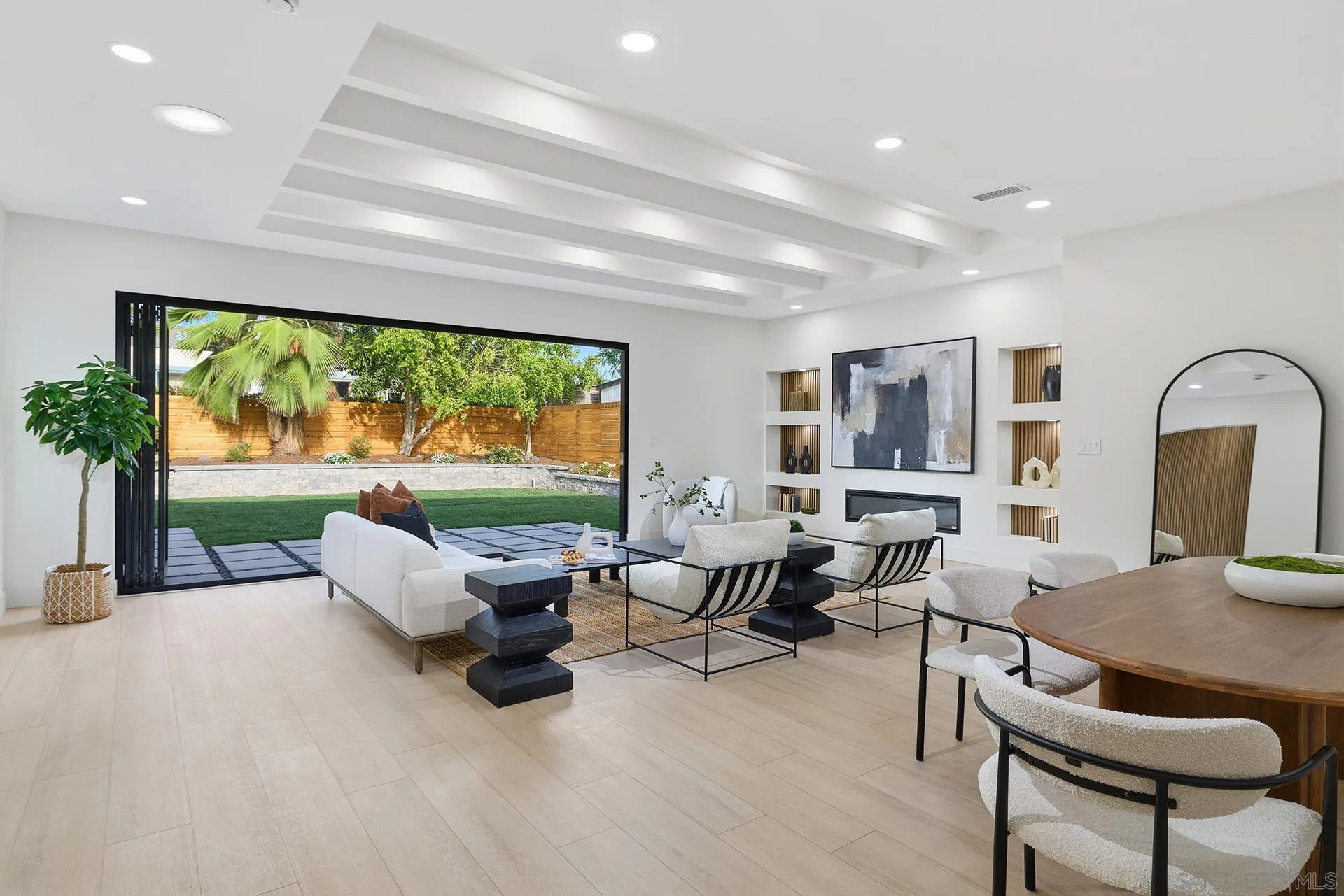 https://cdn.realtyfeed.com/cdn/127/260014249/9db5110d6e4e467558c4b23b24d7973a.webp