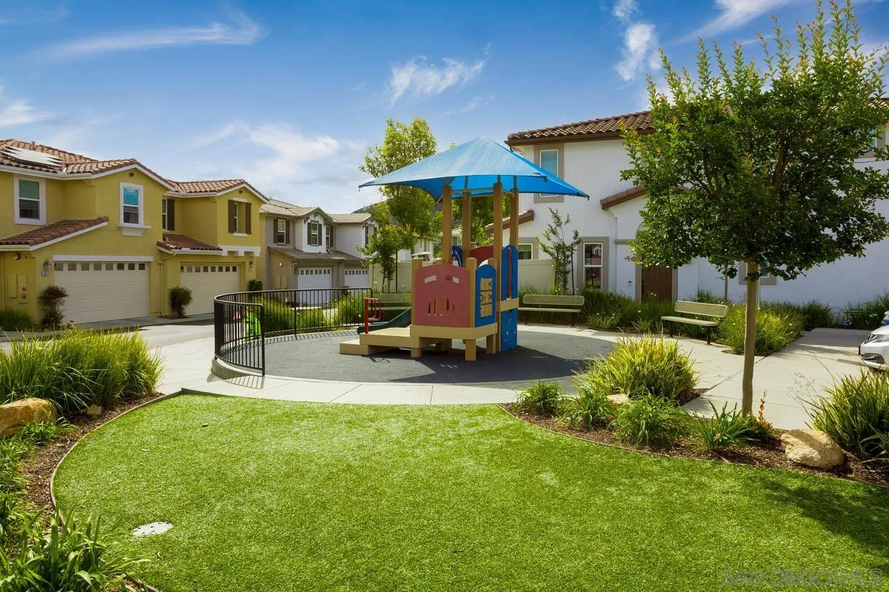 https://cdn.realtyfeed.com/cdn/127/260014250/8ba8f2cbe6e808ba1d9d7e9b2628f105.webp