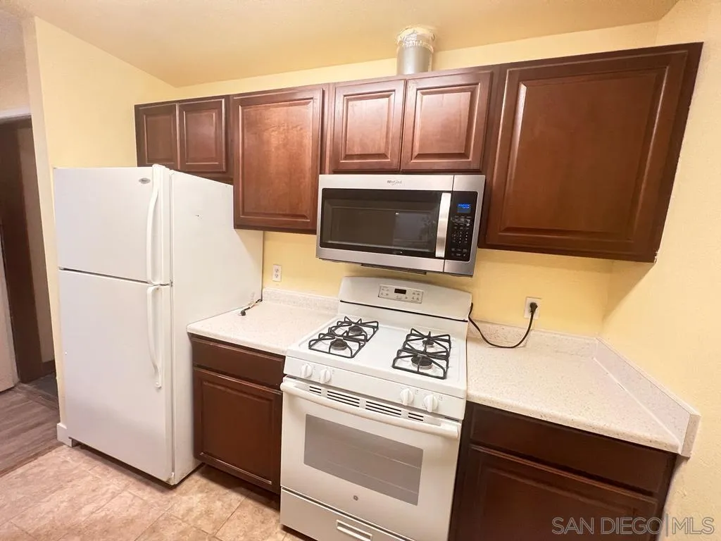 https://cdn.realtyfeed.com/cdn/127/260014253/a359993e5b58198ac361f81602b2838c.webp