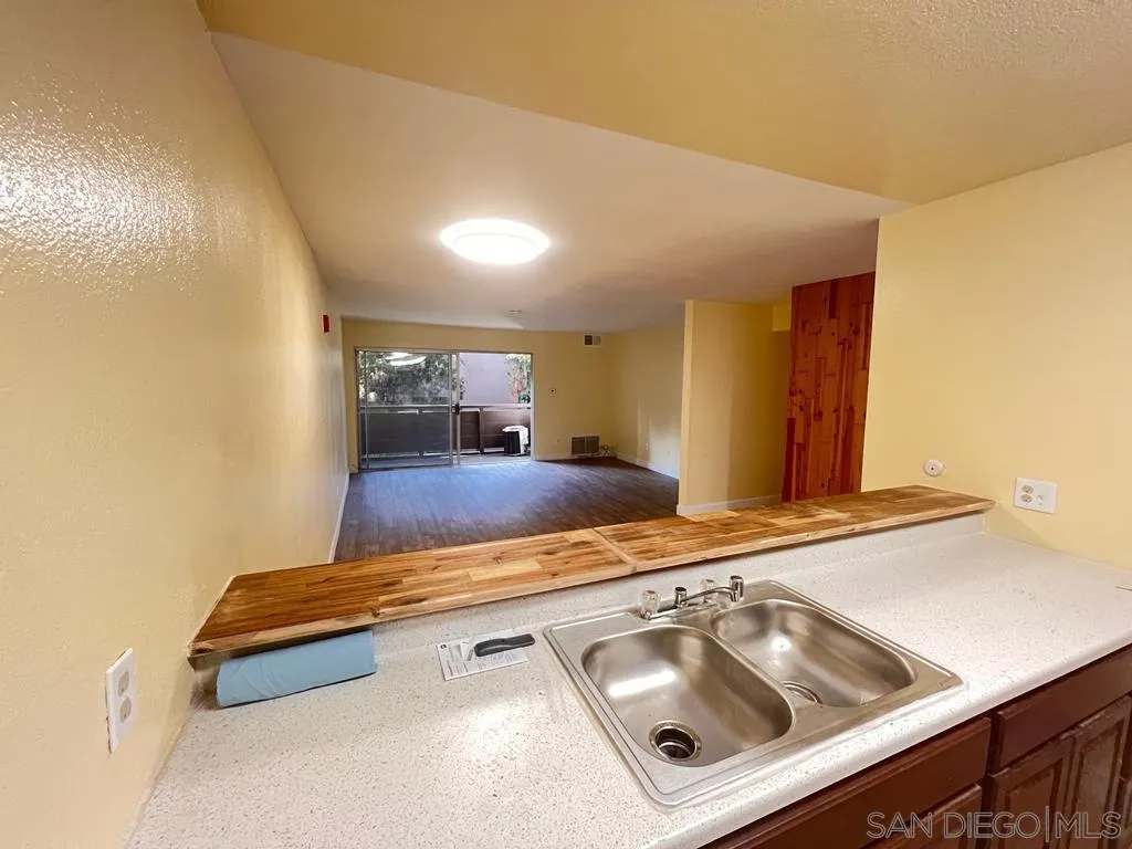 https://cdn.realtyfeed.com/cdn/127/260014253/ca1d806e6a09e1b1da3eac5f463e11a6.webp