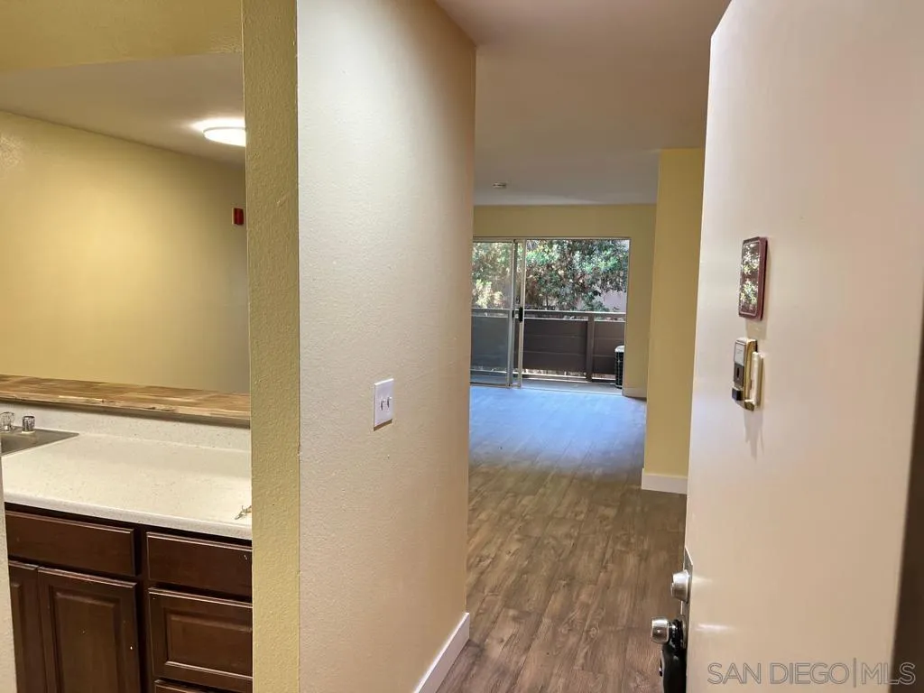 https://cdn.realtyfeed.com/cdn/127/260014253/ddcc0583c2e9a7cfb93f07980b05cdc8.webp