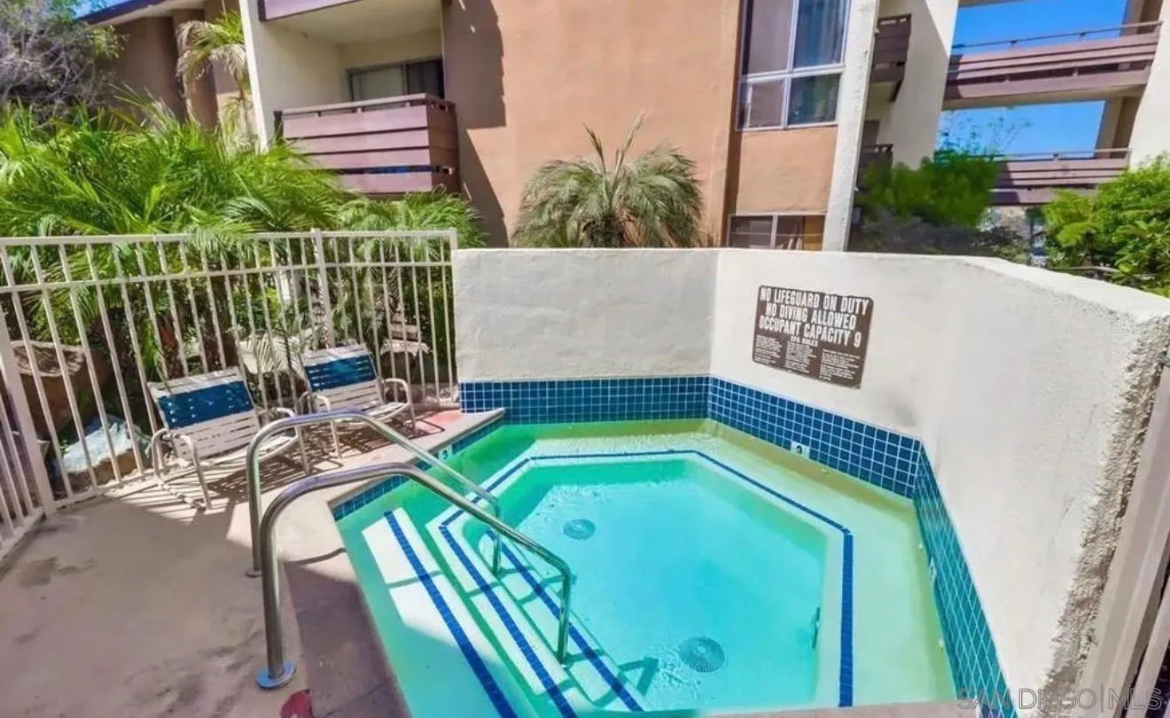 https://cdn.realtyfeed.com/cdn/127/260014253/fa0ca8034559a079f1df82c421cd1c76.webp
