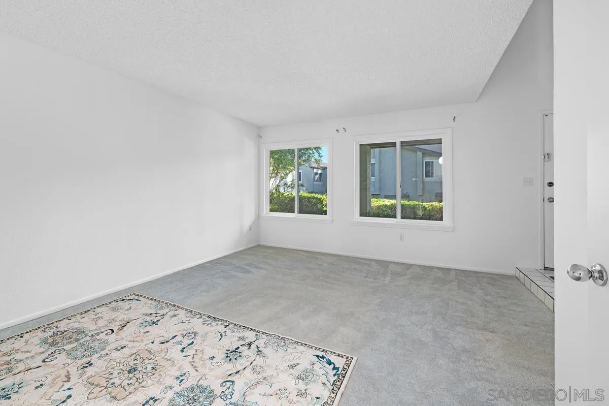 https://cdn.realtyfeed.com/cdn/127/260014255/1a2dcfd3f8a6dba5e578cdf1b9555f98.webp