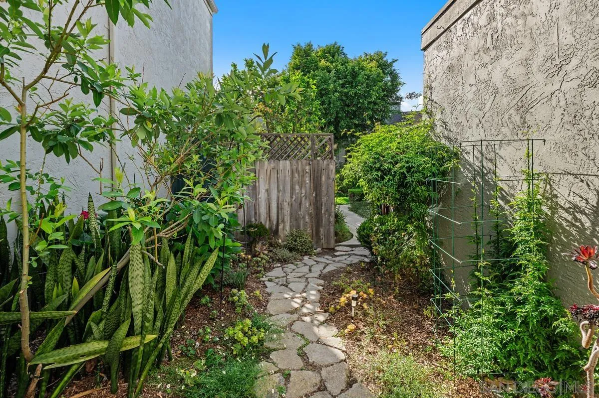 https://cdn.realtyfeed.com/cdn/127/260014255/c629abe504190ef0f7034c359a13822d.webp