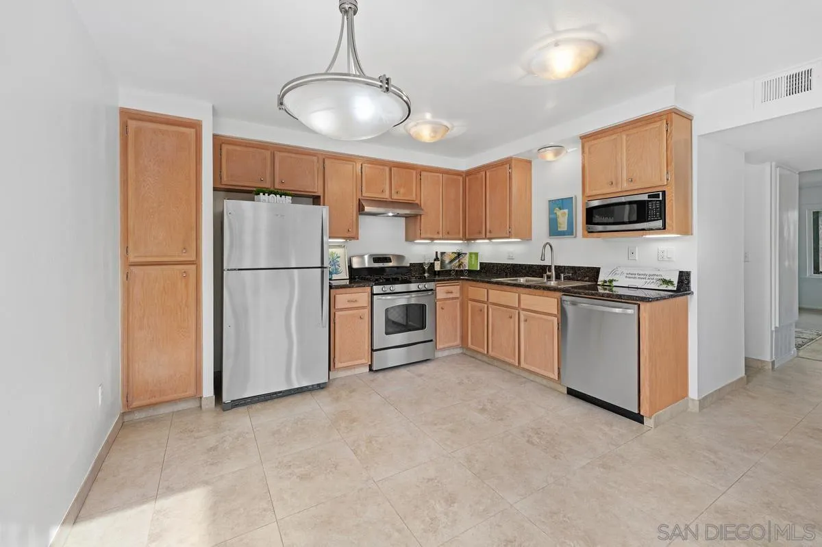 https://cdn.realtyfeed.com/cdn/127/260014255/dcfbbfa6e01e2429a1401e82fd1229f6.webp