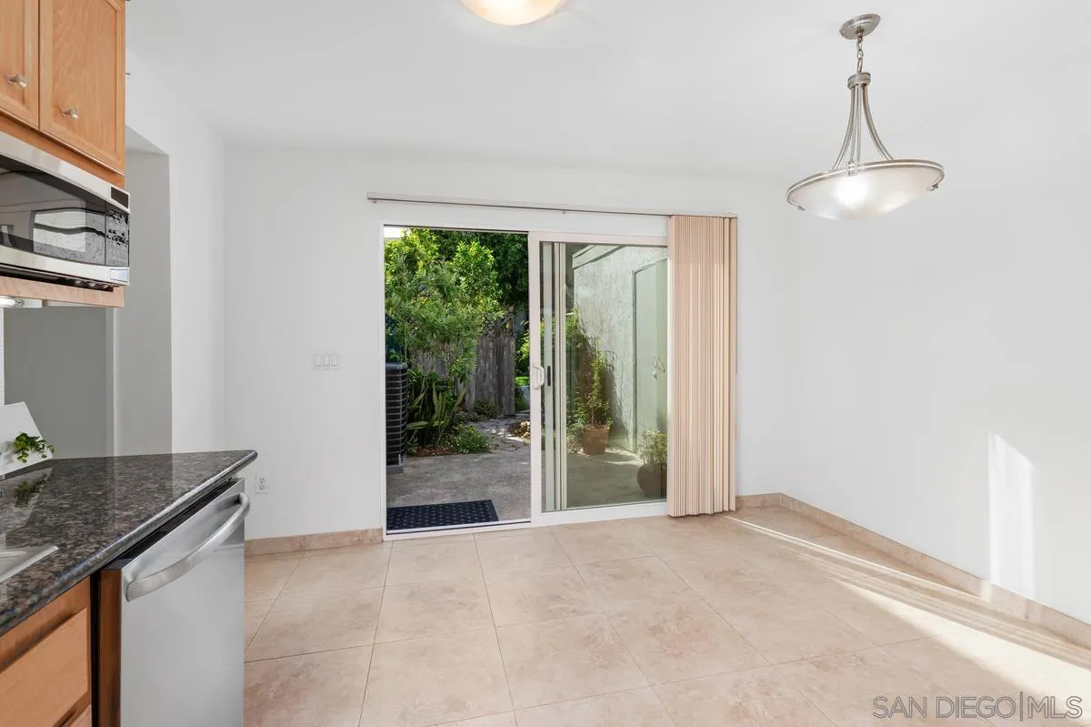 https://cdn.realtyfeed.com/cdn/127/260014255/df4e8628a50001e34c376fef89b6783d.webp