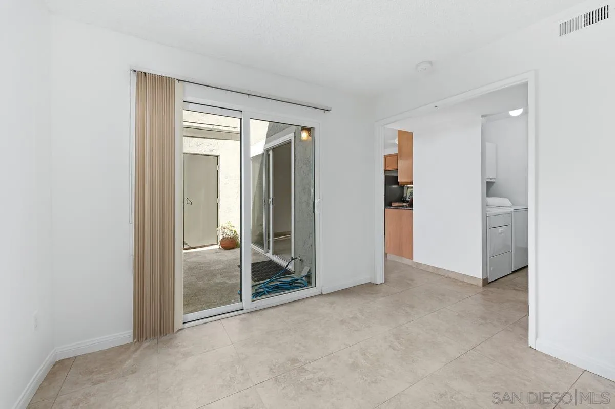 https://cdn.realtyfeed.com/cdn/127/260014255/efd2850bfd747919751fb0a5a56b3165.webp