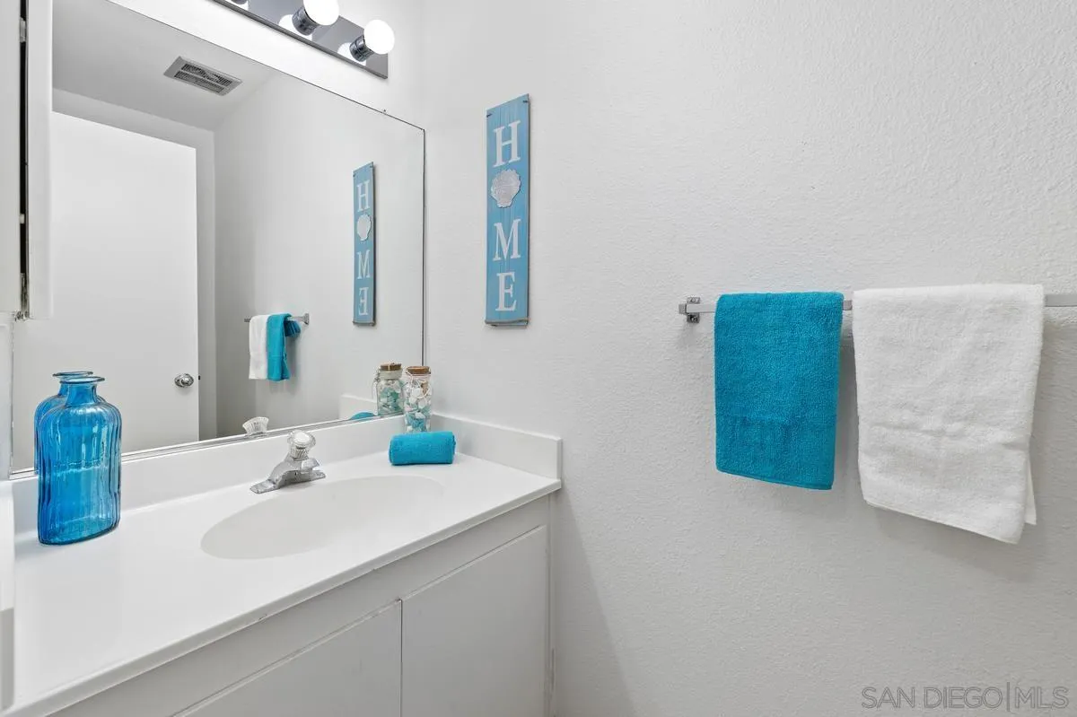 https://cdn.realtyfeed.com/cdn/127/260014255/fbda82a52346e638fdcb6f8722aab509.webp