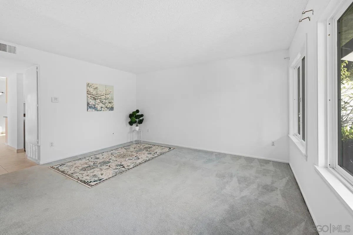 https://cdn.realtyfeed.com/cdn/127/260014255/fd585882c9714f29915a41d2fed250b4.webp
