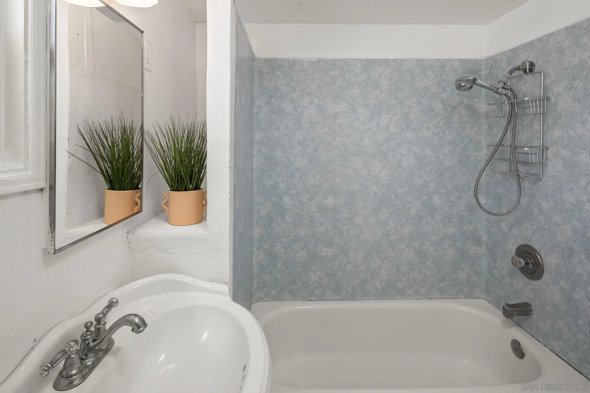 https://cdn.realtyfeed.com/cdn/127/260014256/2ead4226c8e66290f4ccd5303e4df435.webp