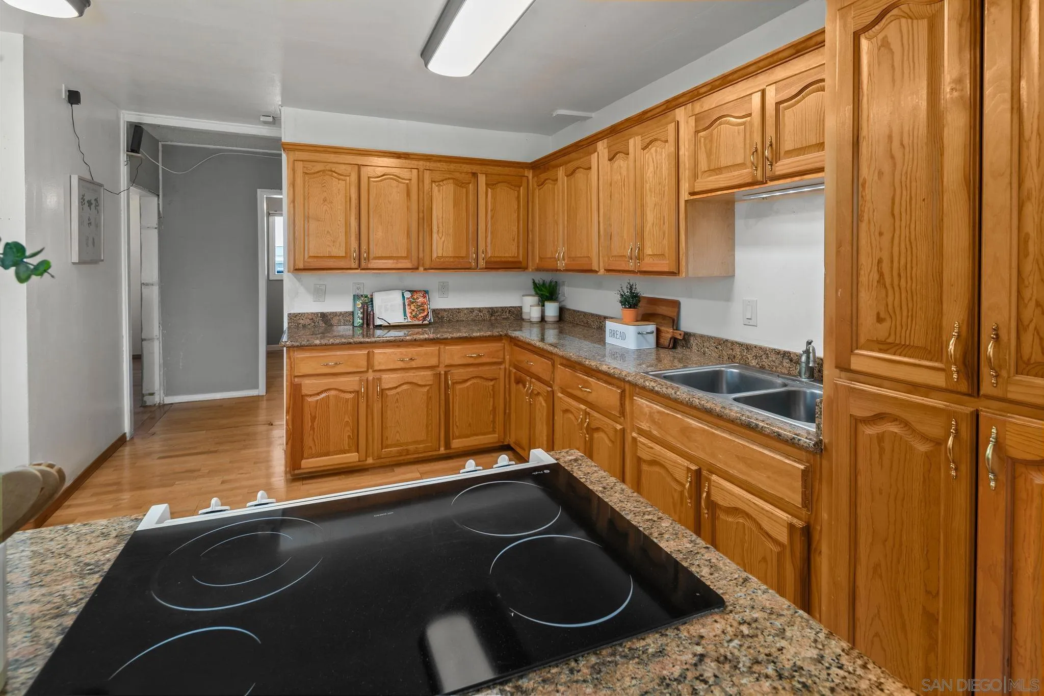https://cdn.realtyfeed.com/cdn/127/260014256/51d57c1cf43be65e34635ad8c1d1e190.webp