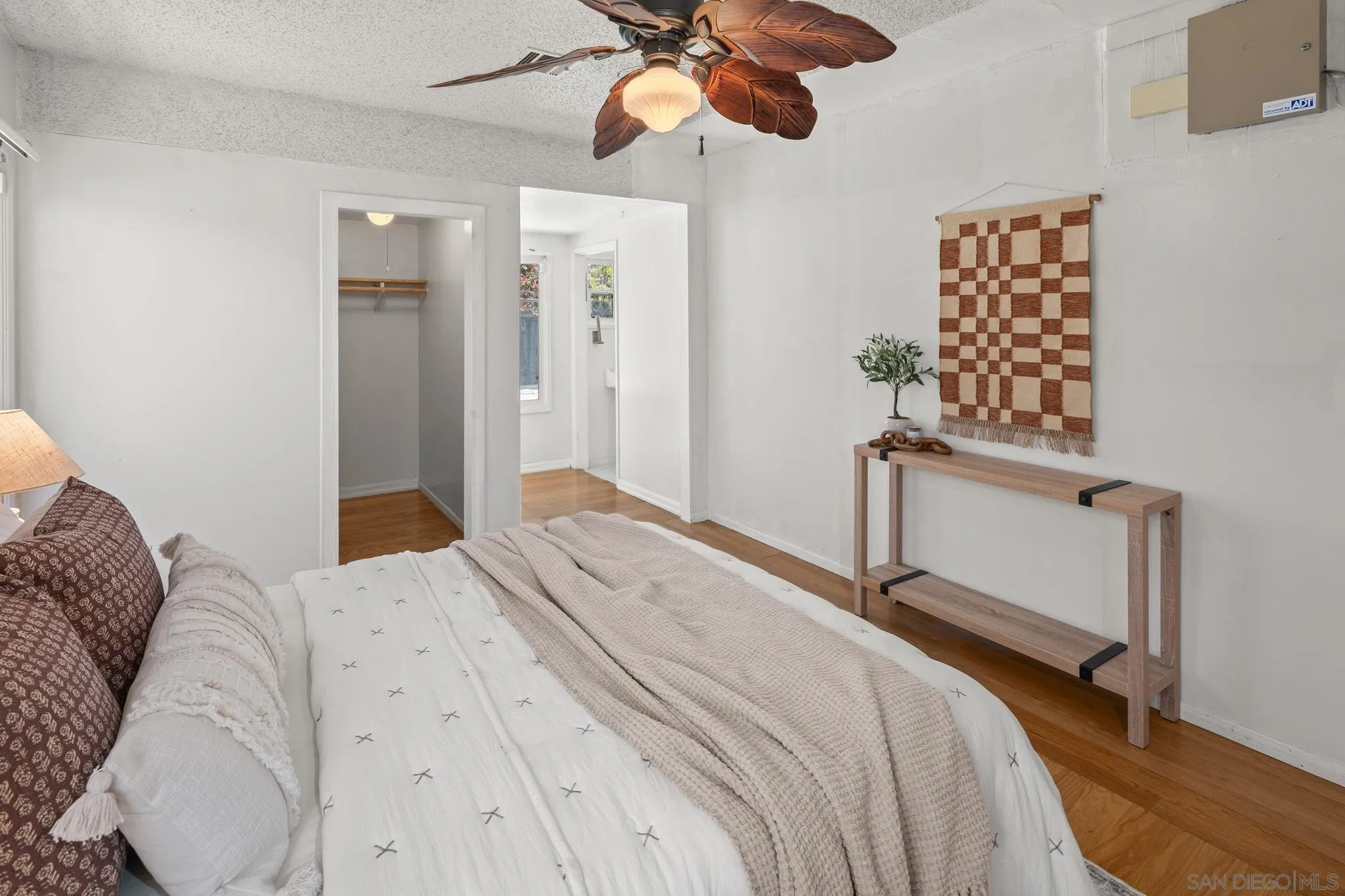 https://cdn.realtyfeed.com/cdn/127/260014256/82ed3f29d7b8ec741b1693b54b7ef2de.webp