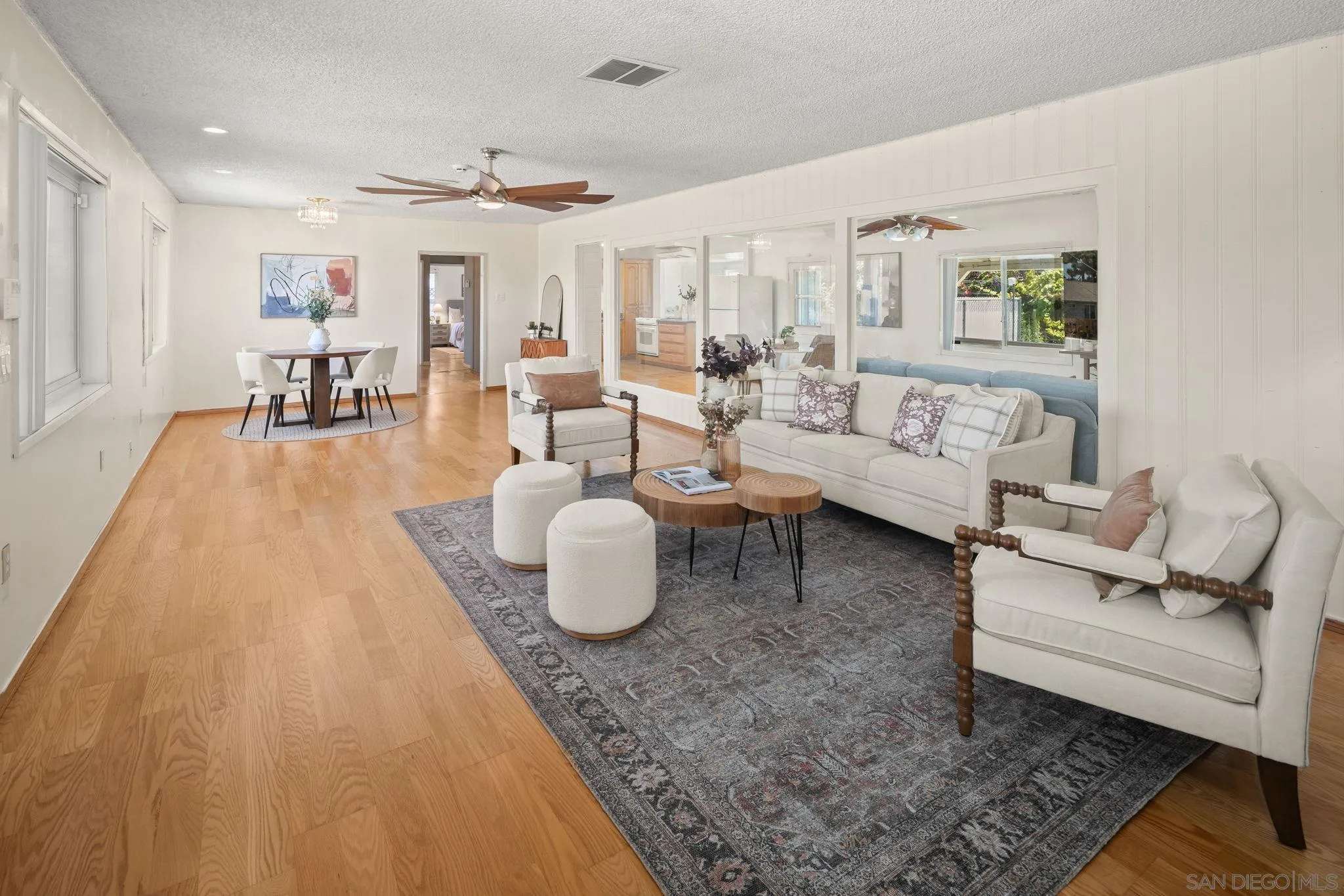 https://cdn.realtyfeed.com/cdn/127/260014256/c0669e7309920b9fdff7af0bdf59309e.webp