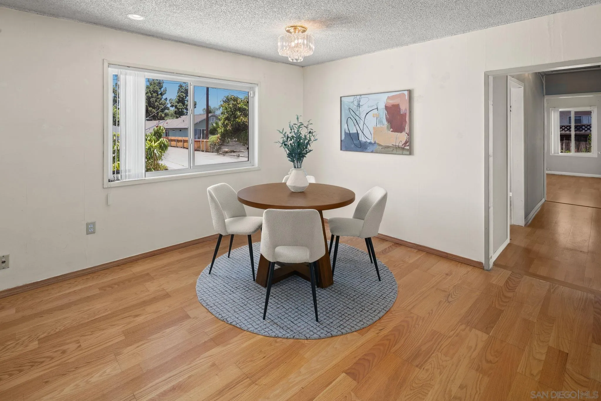 https://cdn.realtyfeed.com/cdn/127/260014256/c5118e1eb705138633dd579bee8552b3.webp