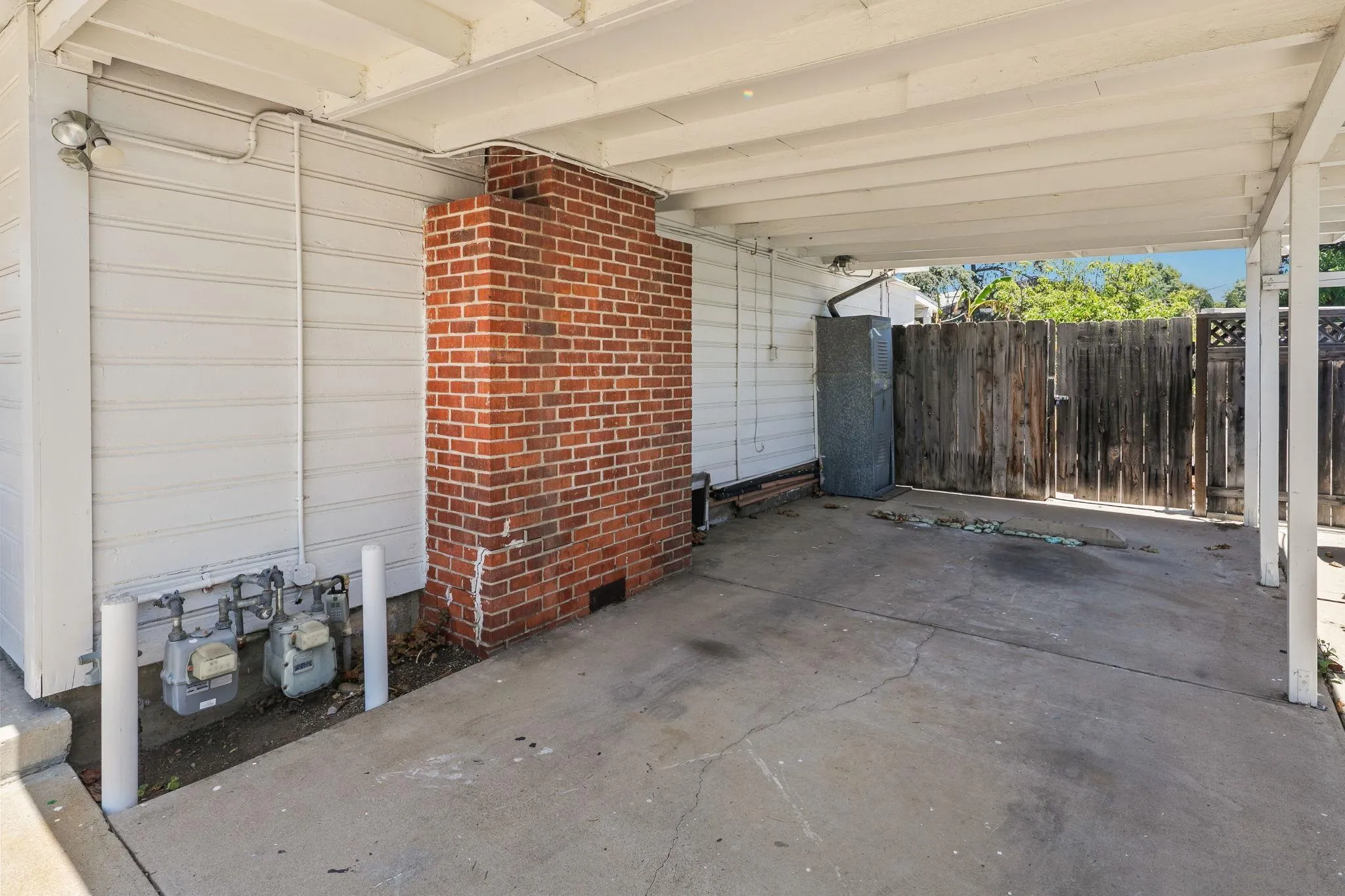 https://cdn.realtyfeed.com/cdn/127/260014256/d101c2e4a853ef1dab989456659100d0.webp