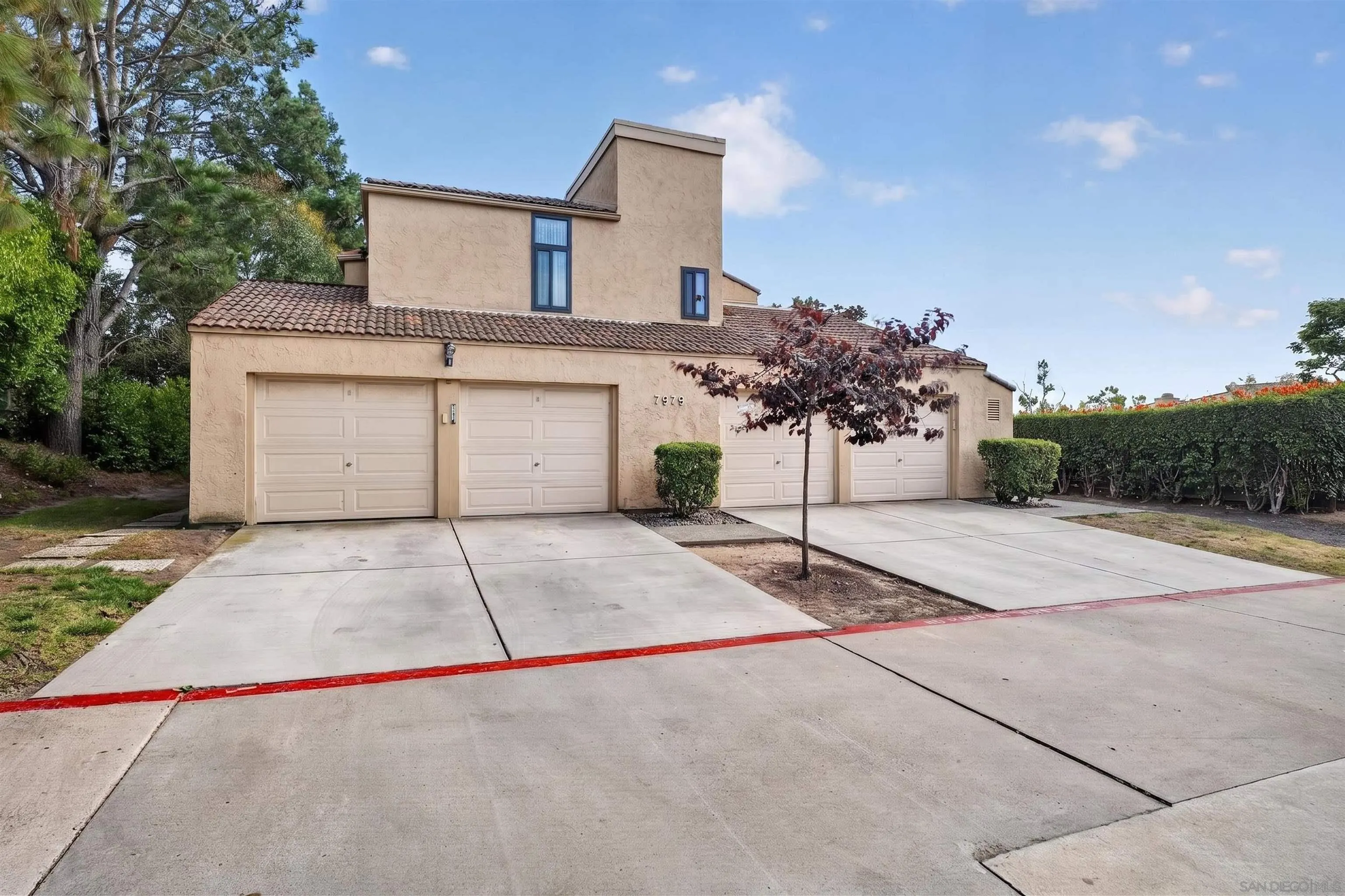 Photo #1: 260014259 Listing: Photo #1