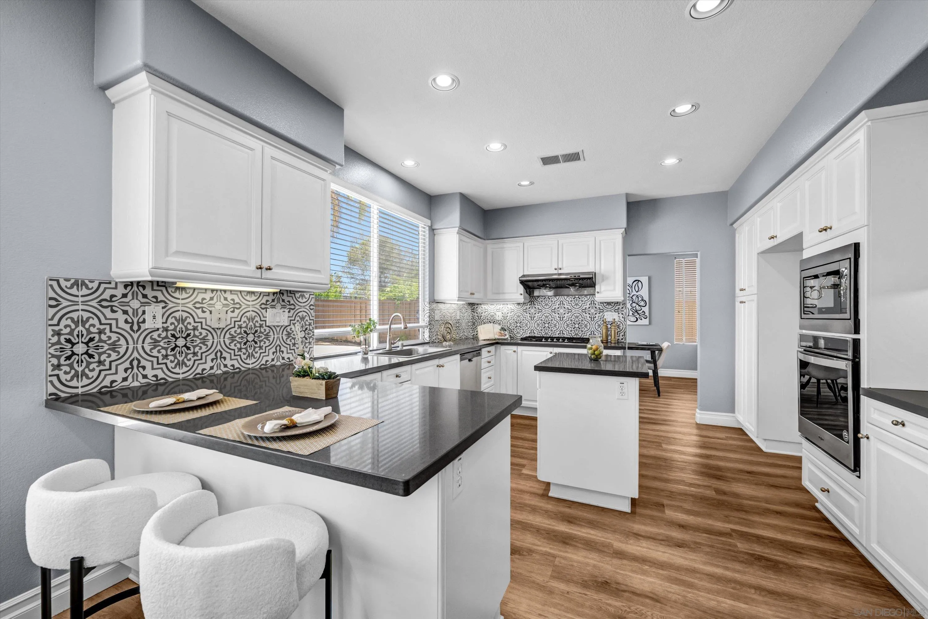 https://cdn.realtyfeed.com/cdn/127/260014260/2f36bf6ed724347d14a70f796c2612f6.webp