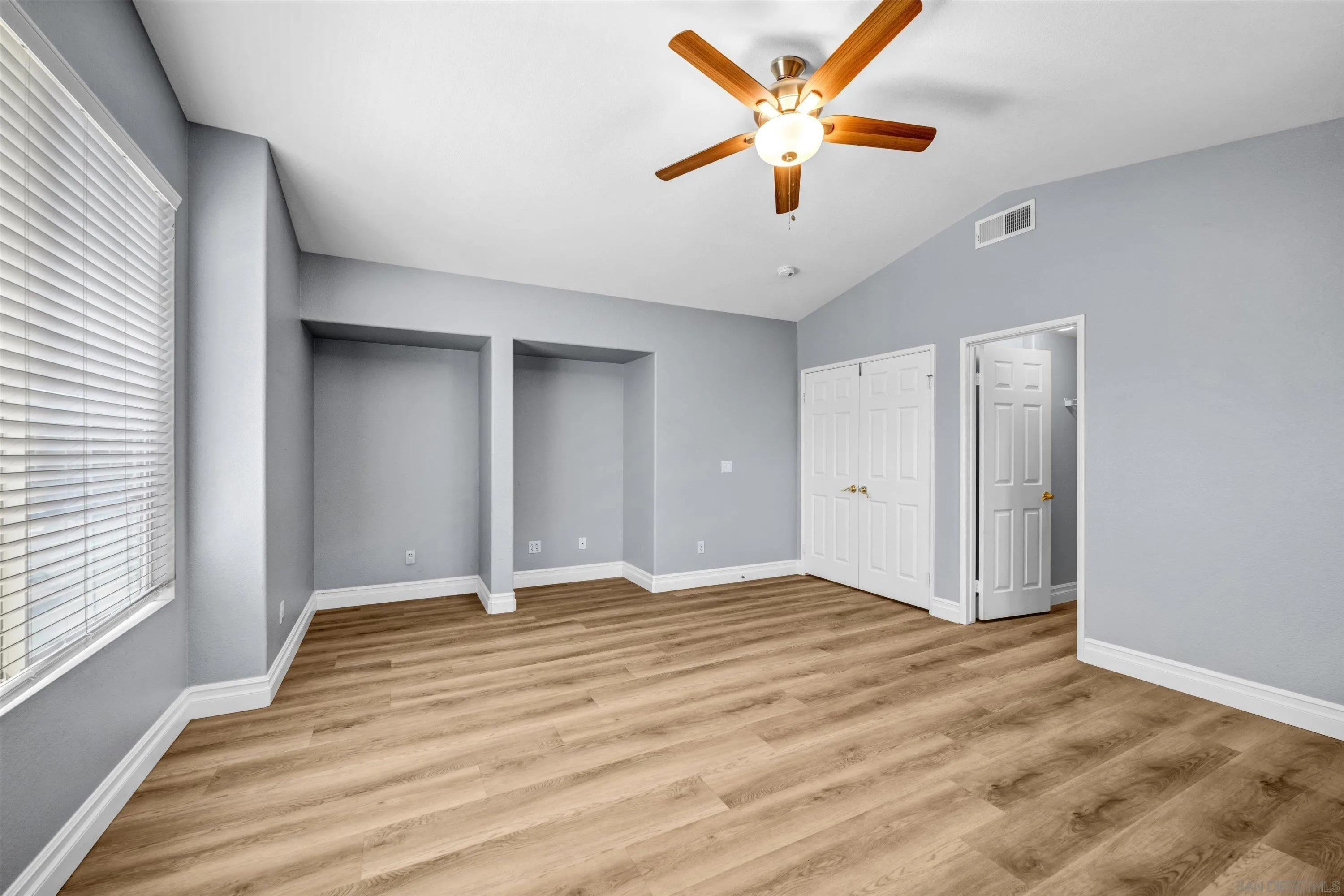 https://cdn.realtyfeed.com/cdn/127/260014260/36f2d9718dfdf42c526e466486c127ec.webp