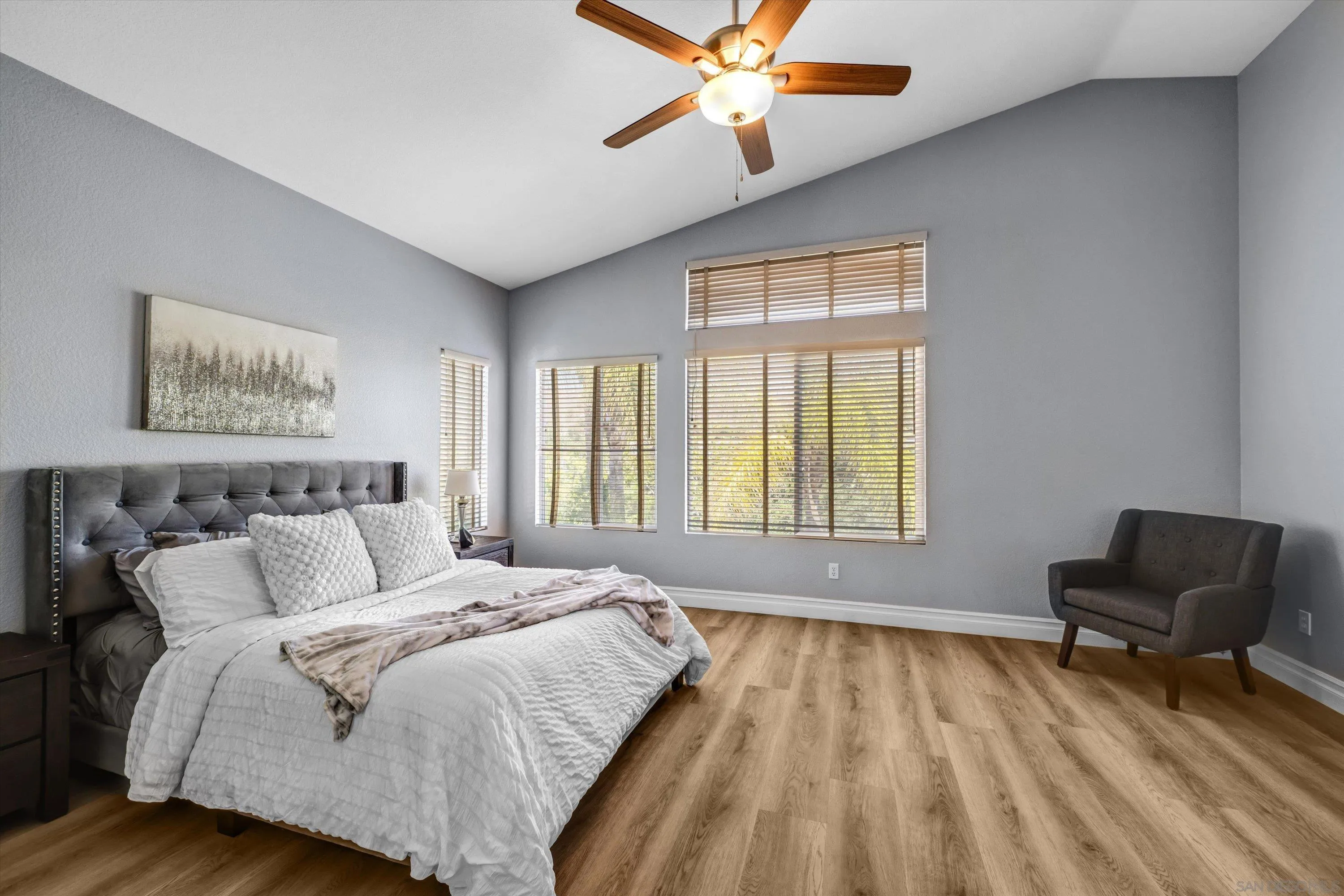 https://cdn.realtyfeed.com/cdn/127/260014260/a7403a0d1f954b8d47fb45bc049a5411.webp