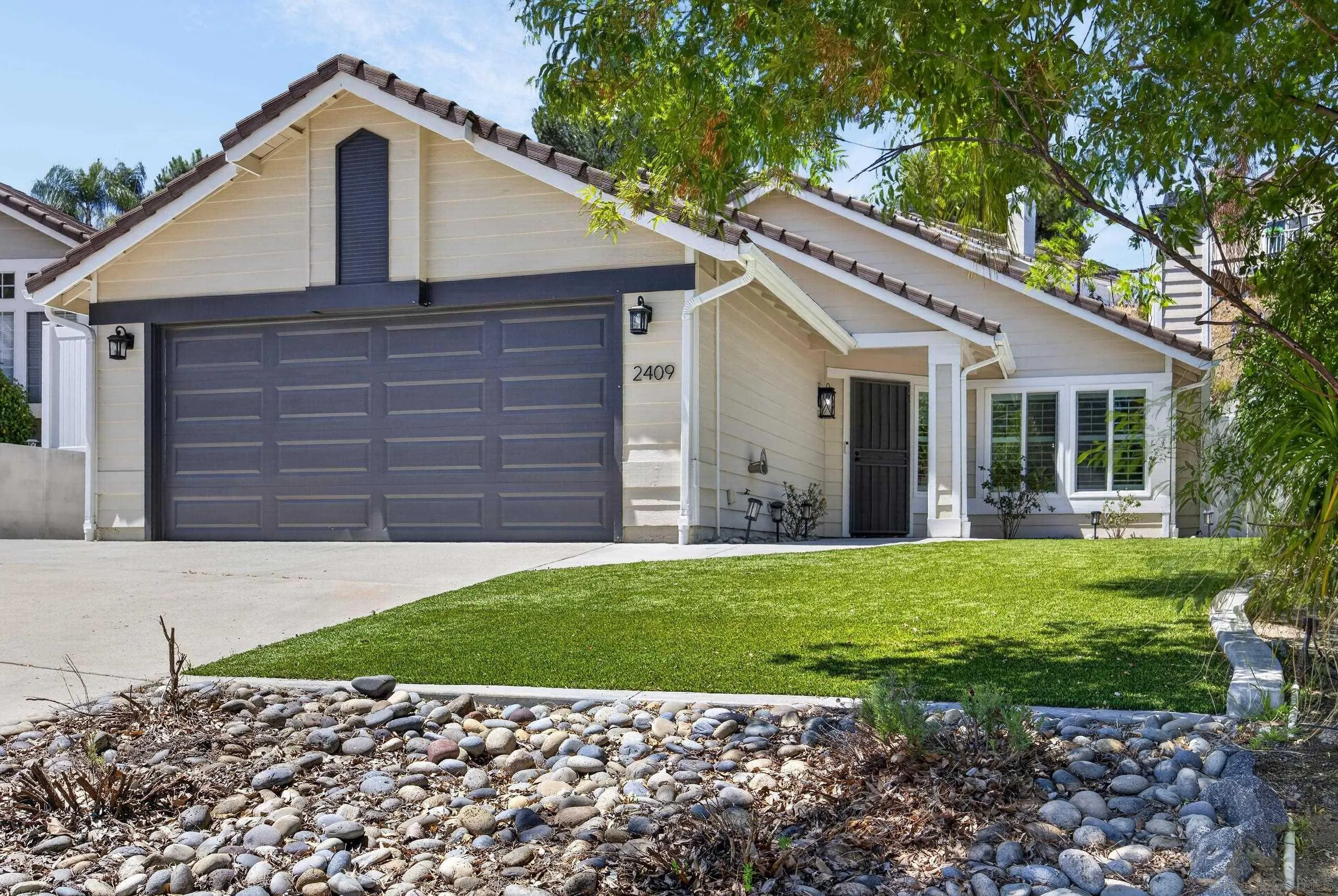 https://cdn.realtyfeed.com/cdn/127/260014261/01450716c354a9e6c2cd93f1aca73285.webp