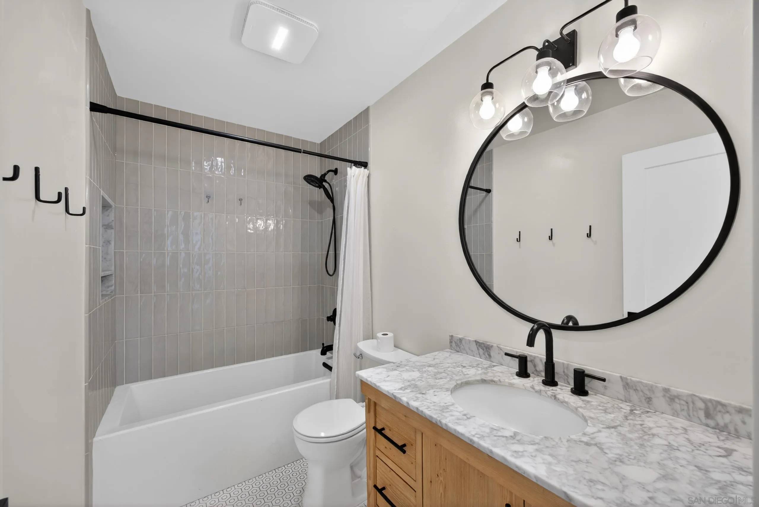 https://cdn.realtyfeed.com/cdn/127/260014261/27681257faf7d3a8587dbc0521f142ca.webp