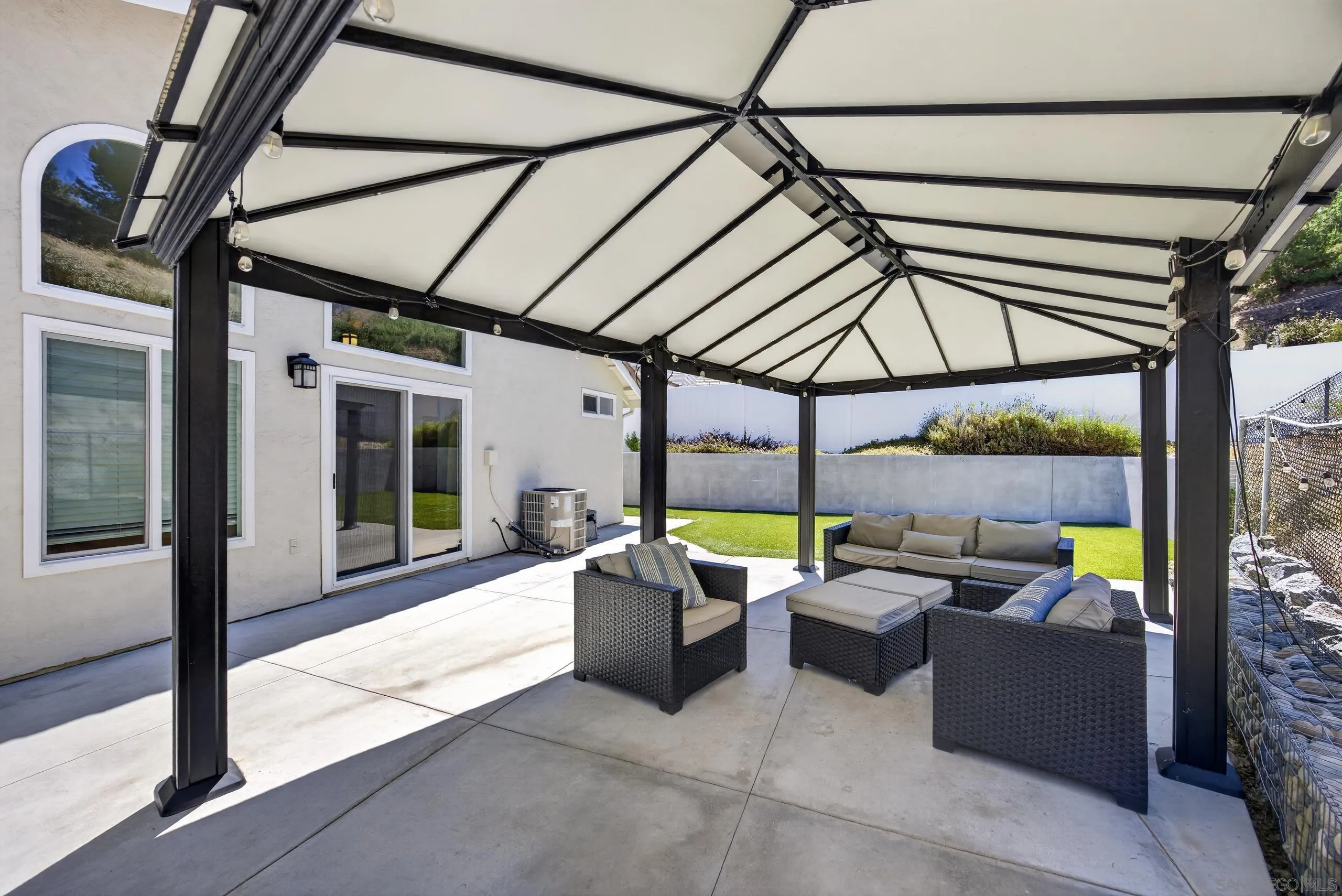 https://cdn.realtyfeed.com/cdn/127/260014261/81d6a958a4b296017859b4b0e90ba9d3.webp