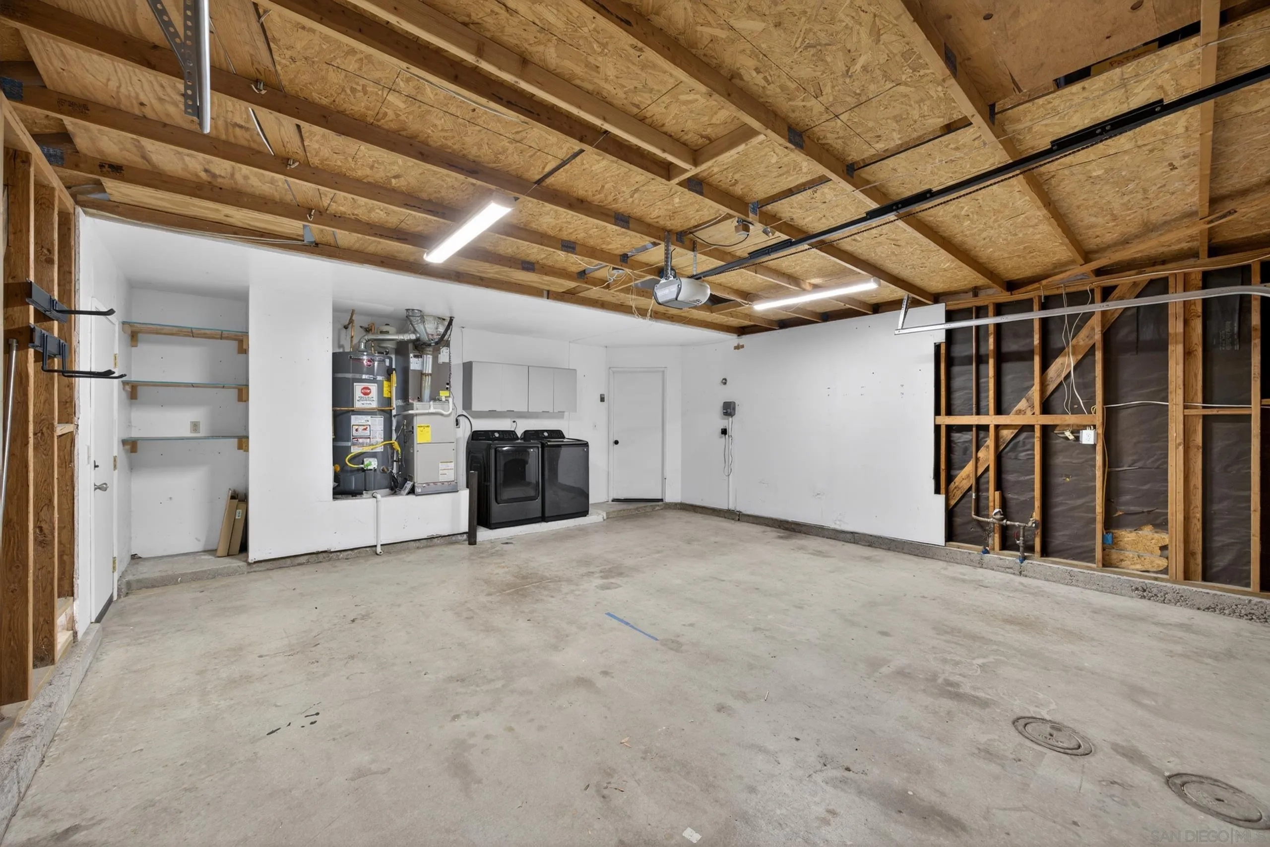 https://cdn.realtyfeed.com/cdn/127/260014261/909e35243a579a6acd5833a055aa9d8c.webp