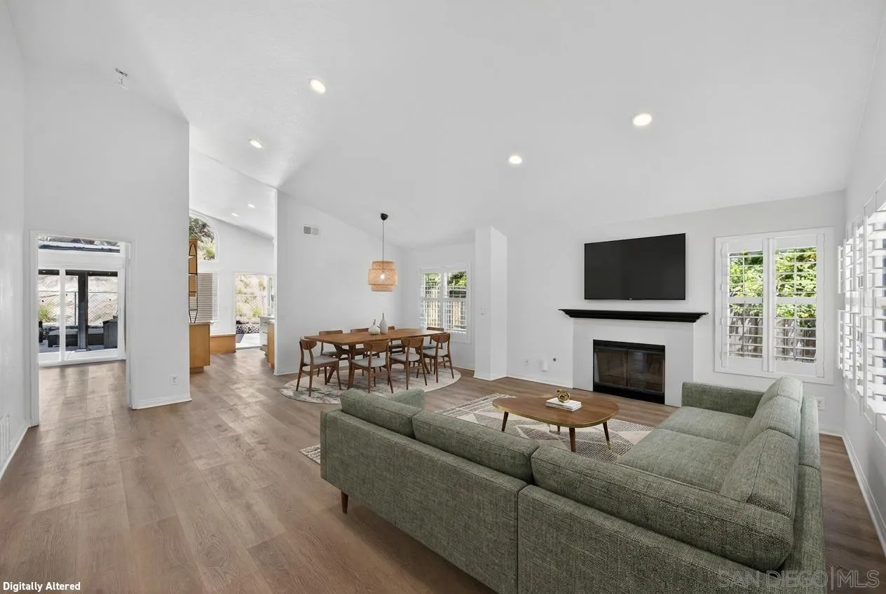https://cdn.realtyfeed.com/cdn/127/260014261/a57069742d8eedbee444387b3637aafe.webp