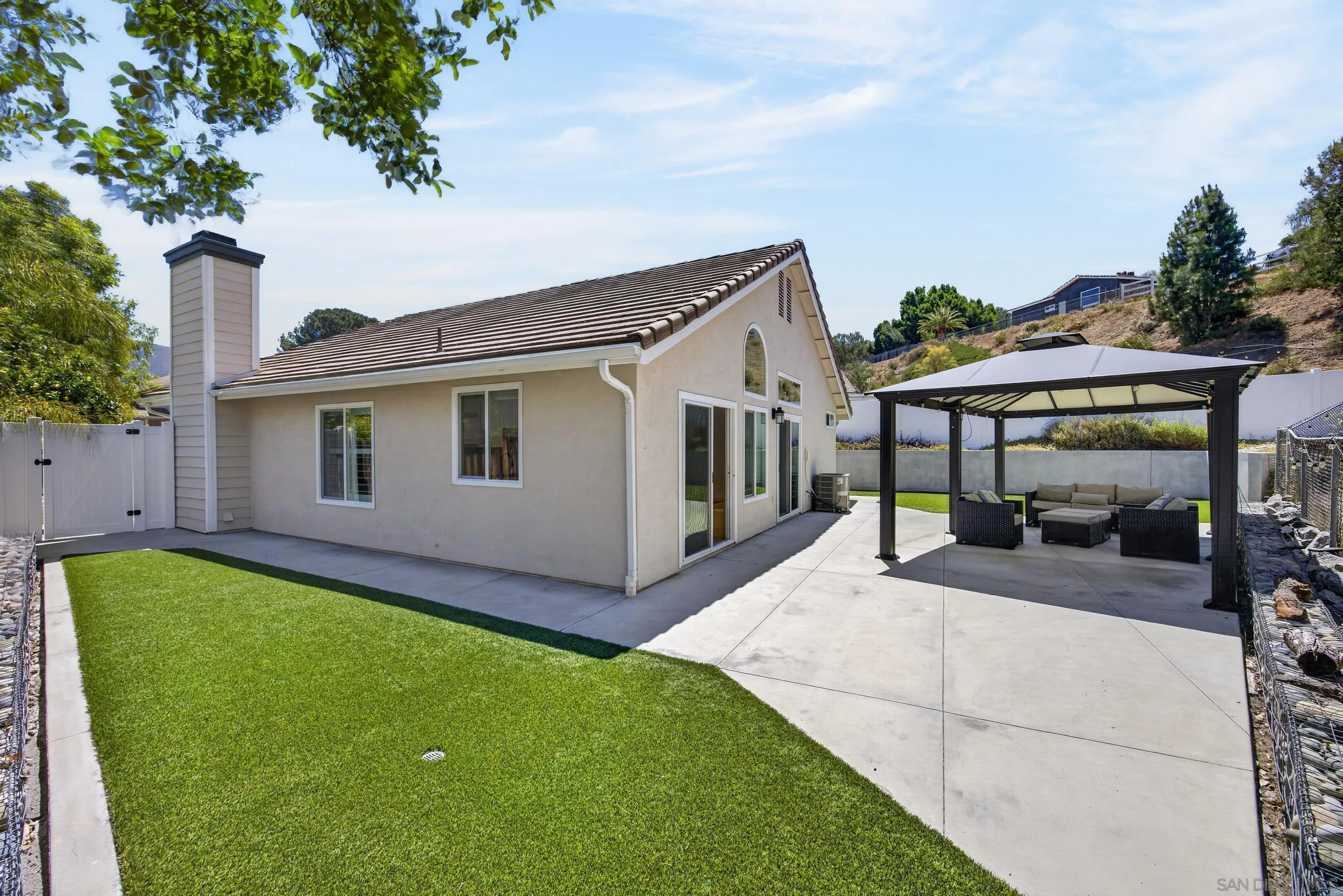 https://cdn.realtyfeed.com/cdn/127/260014261/e054d6b5bb50a5ae830a1b5ac36235ea.webp