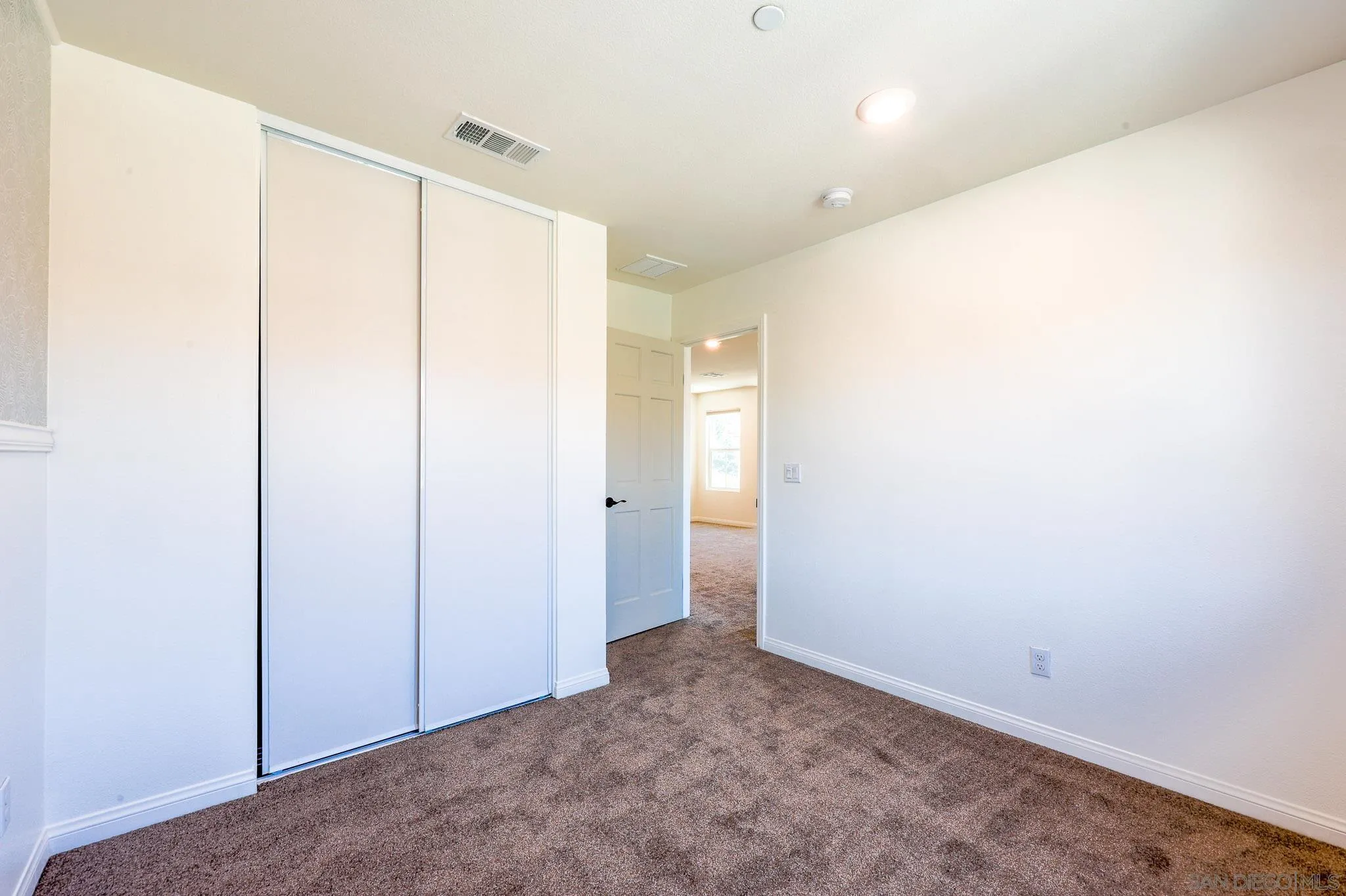 https://cdn.realtyfeed.com/cdn/127/260014262/4ce49affecea0c37a45fbacc14fbcb41.webp