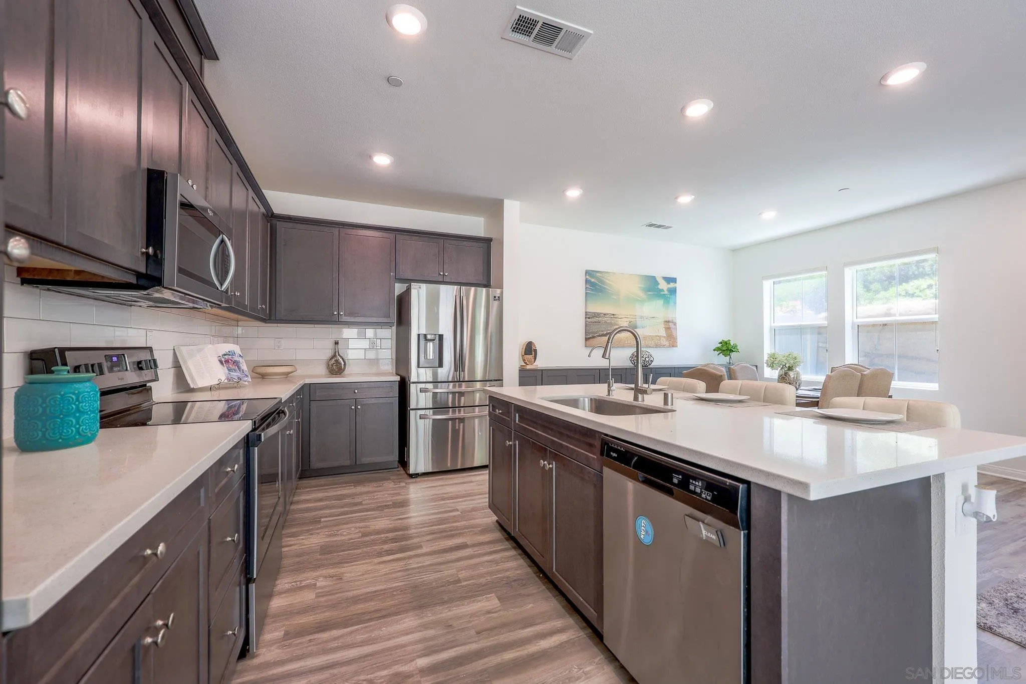 https://cdn.realtyfeed.com/cdn/127/260014262/70aa163c20ec2c824ce9c142a04d758c.webp