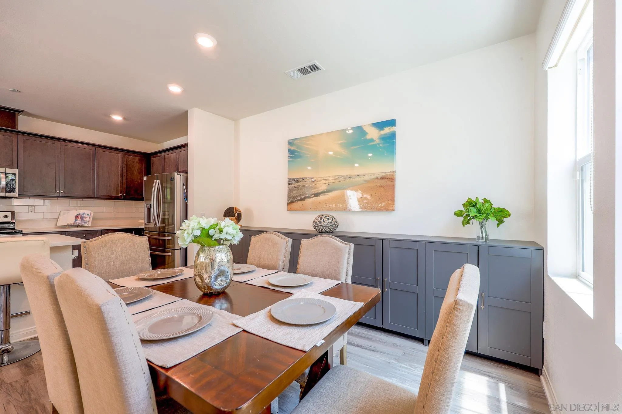 https://cdn.realtyfeed.com/cdn/127/260014262/83e4d46449acab5de19e8ea07ad370b2.webp