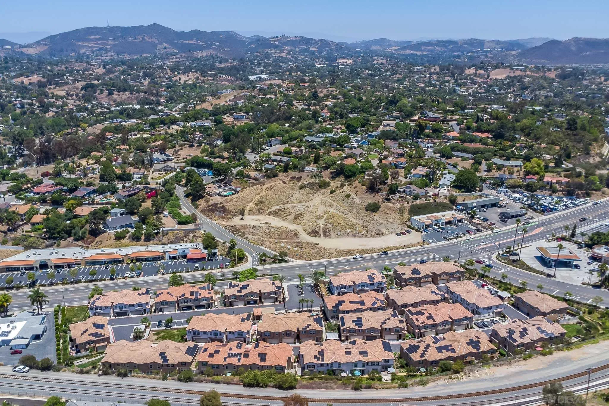 https://cdn.realtyfeed.com/cdn/127/260014262/997ea671e67b9ba1753eeb645281e0ca.webp