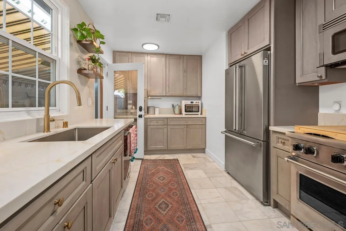 https://cdn.realtyfeed.com/cdn/127/260014266/17a6583417ae7cca081c31870d0f351c.webp